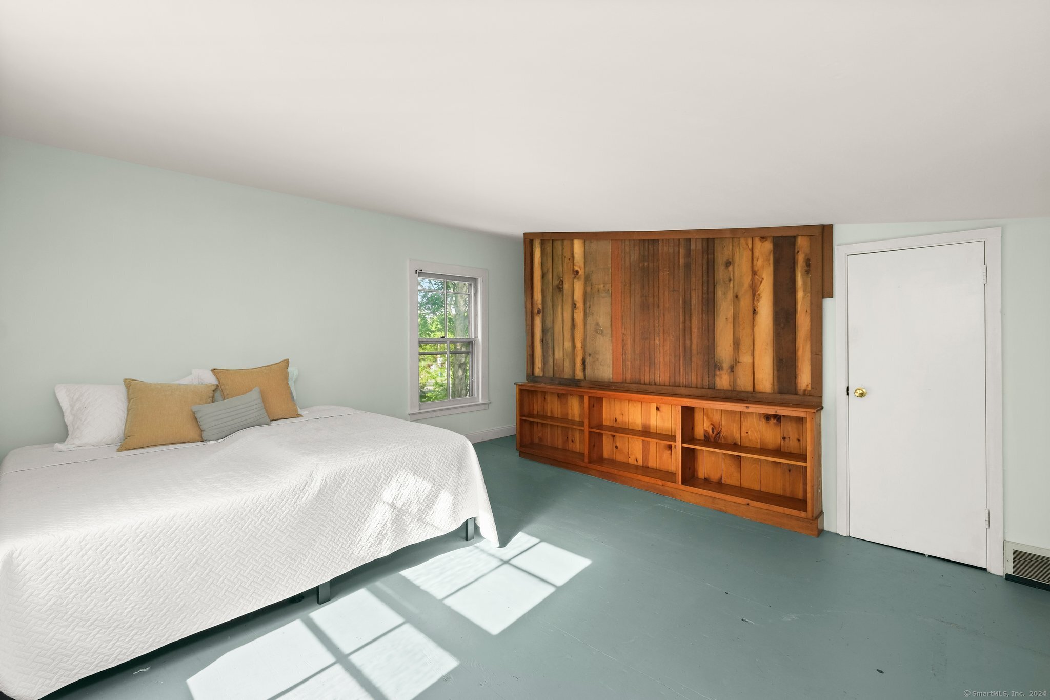1565 Main Street