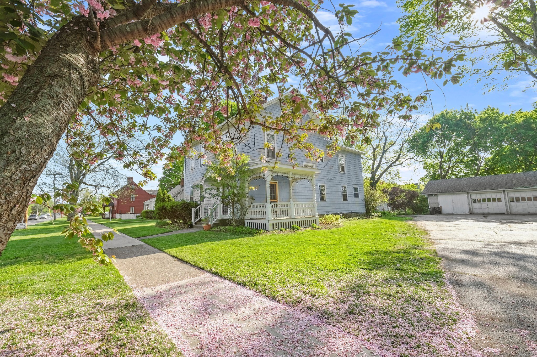 1565 Main Street