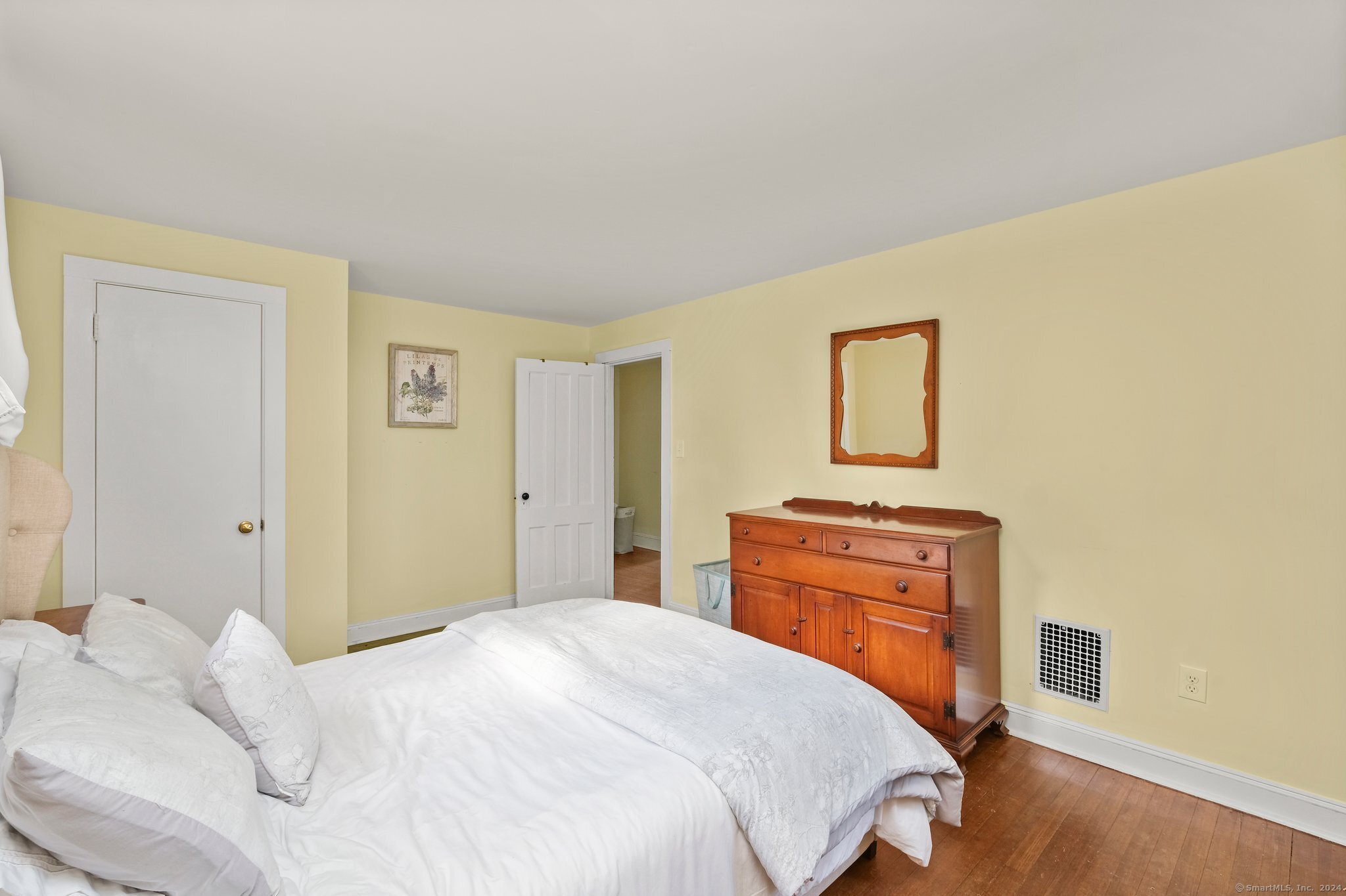 1565 Main Street
