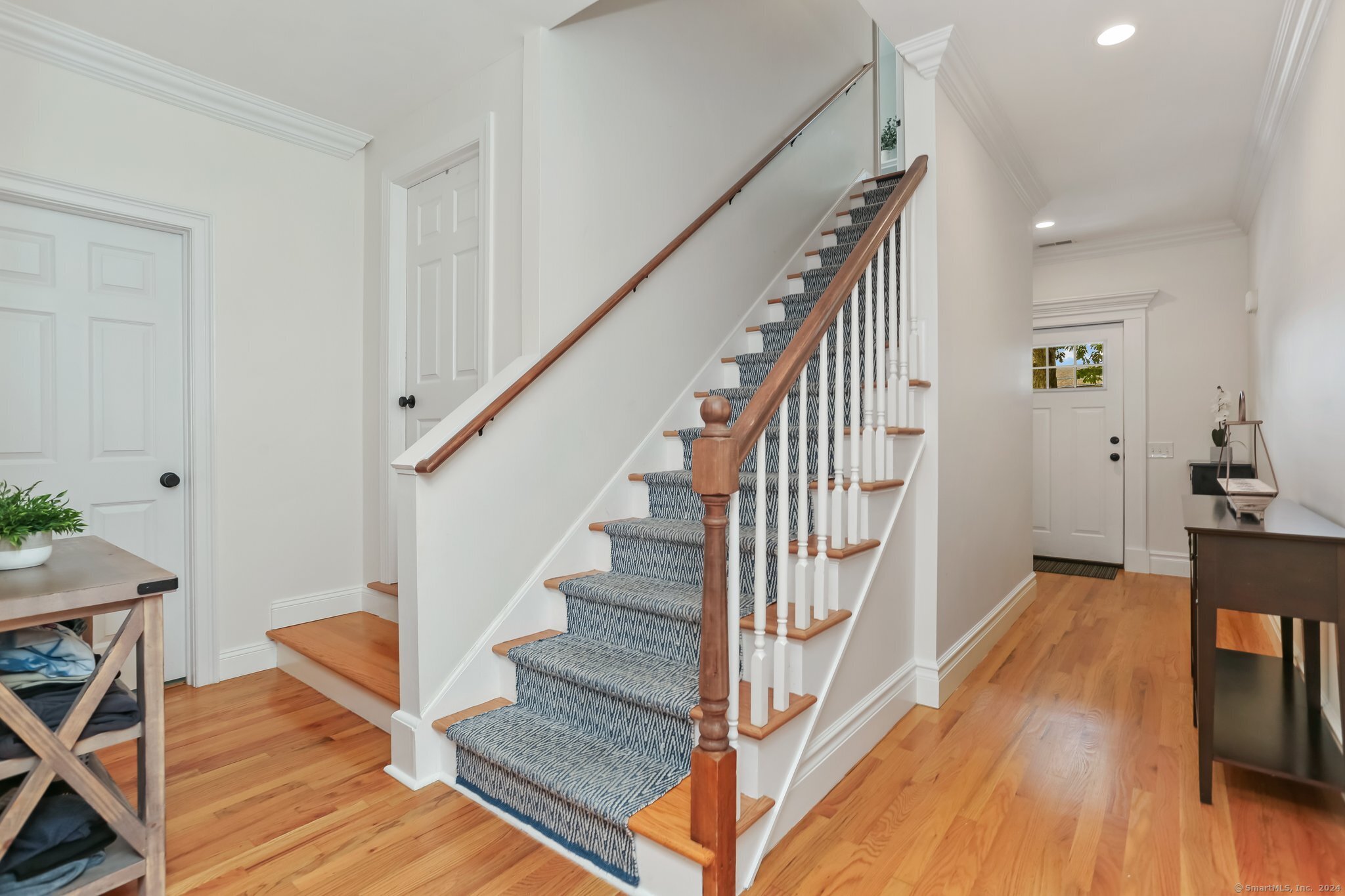 77 Forest Avenue 77