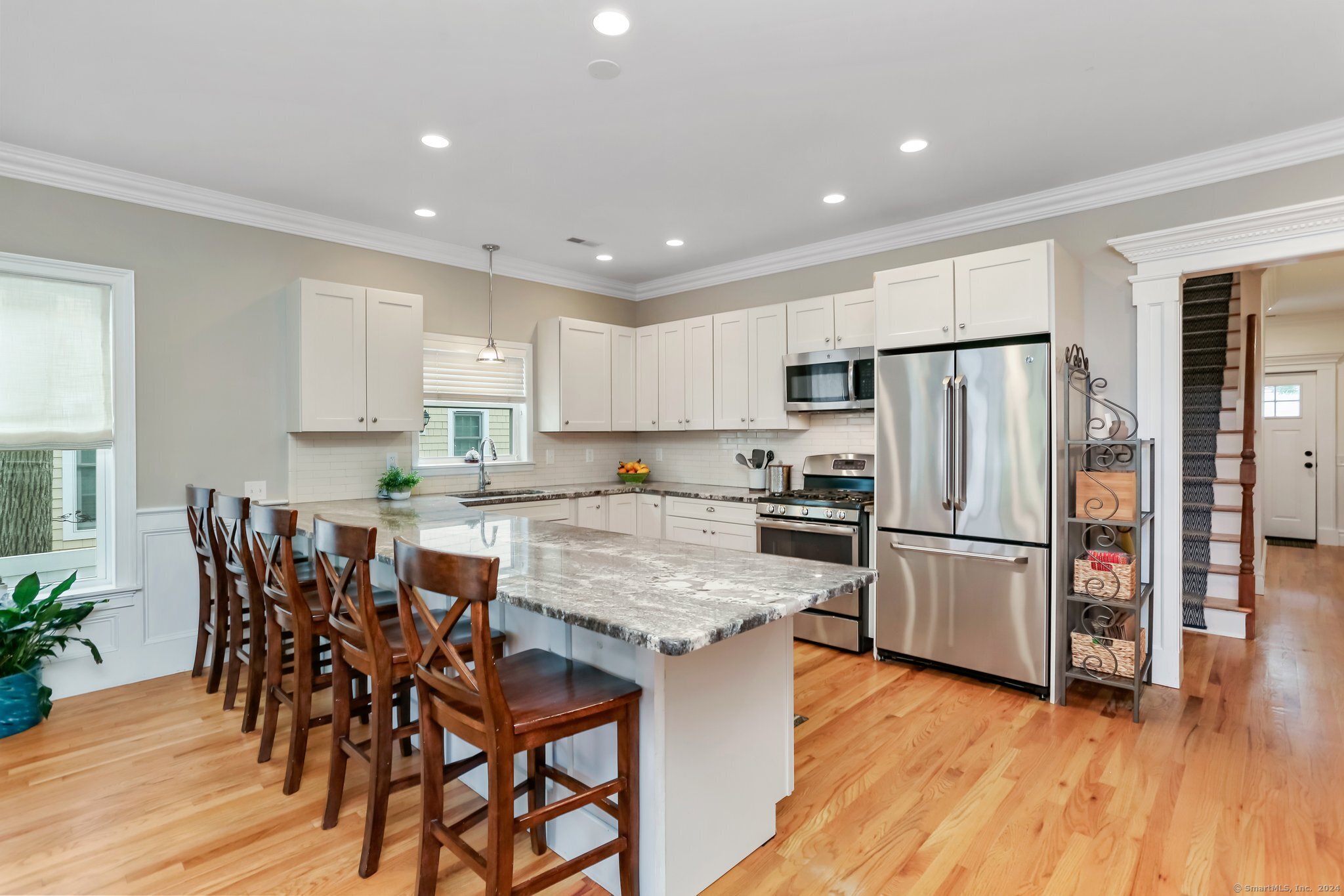 77 Forest Avenue 77