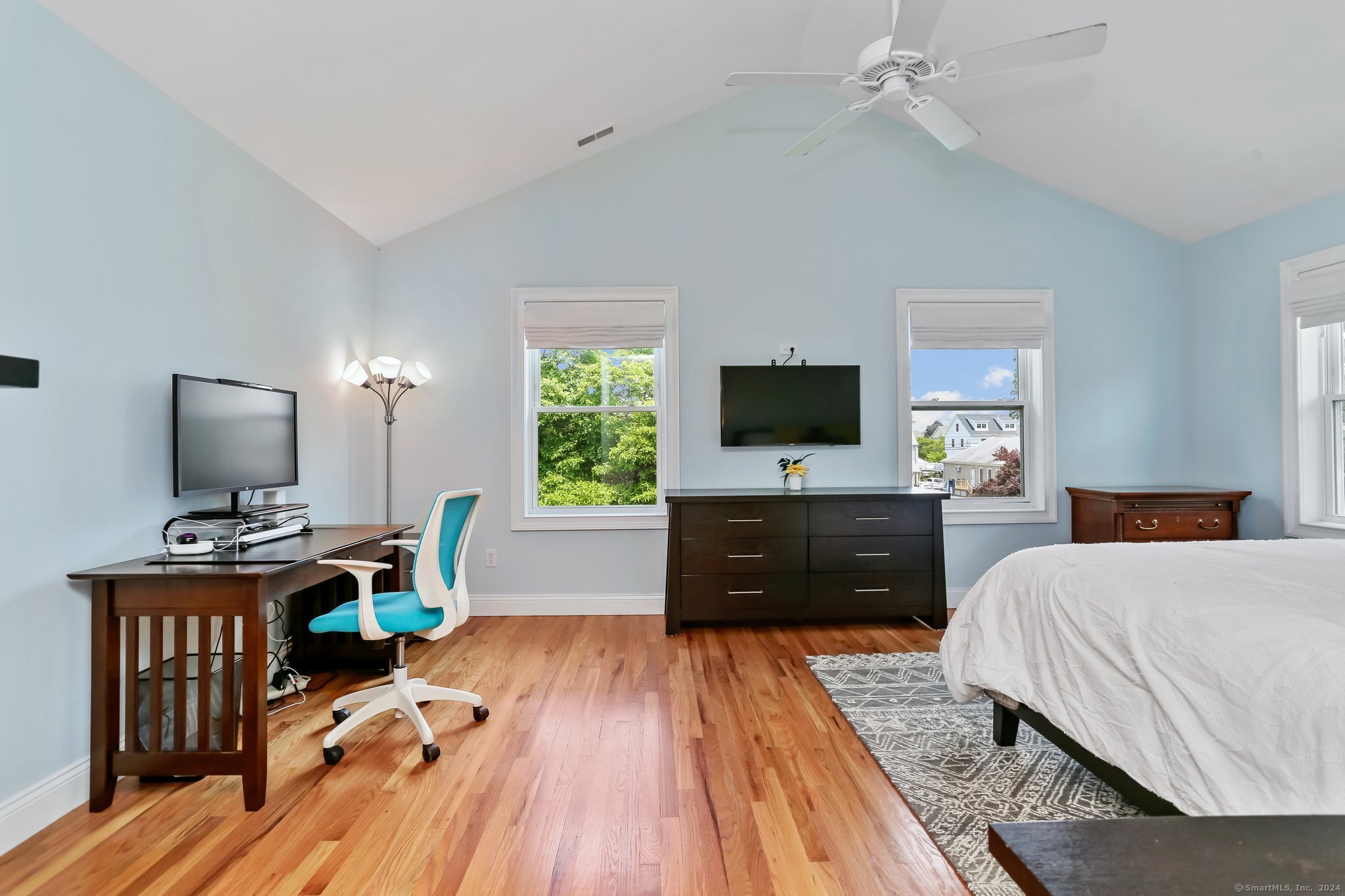 77 Forest Avenue 77