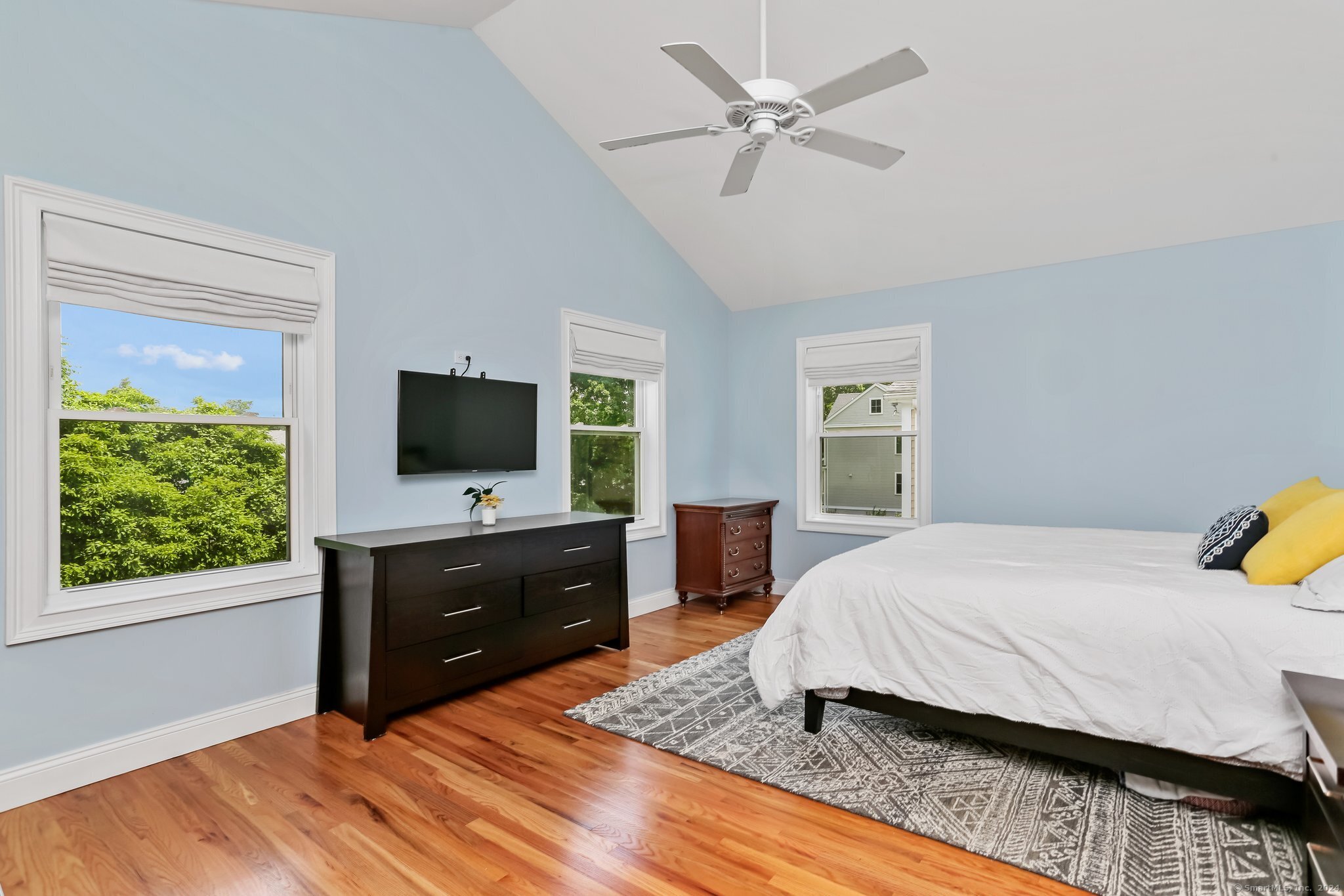 77 Forest Avenue 77