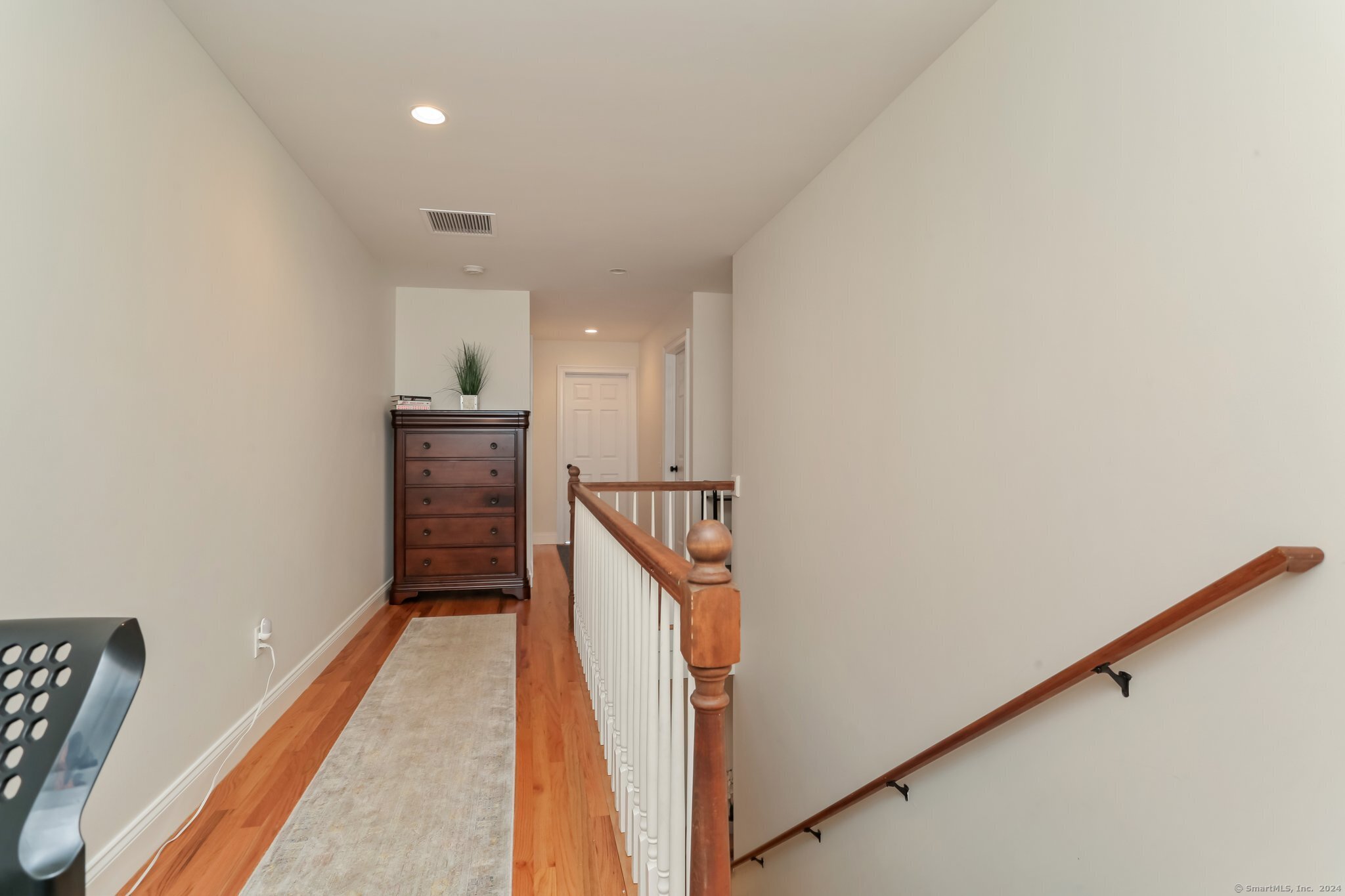 77 Forest Avenue 77