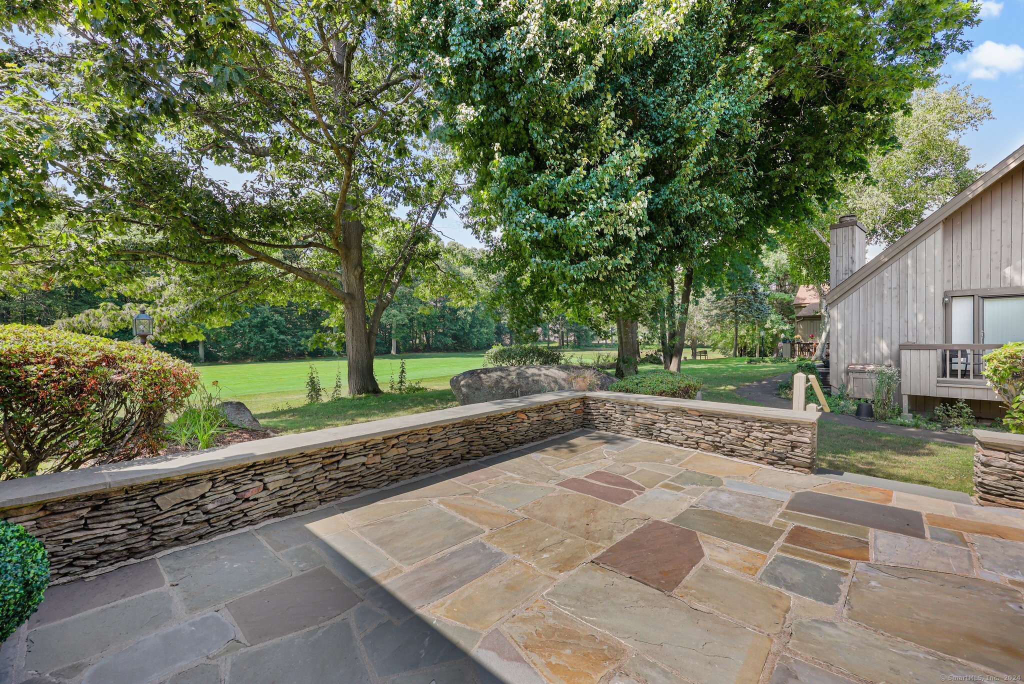 627 Onondaga Lane B