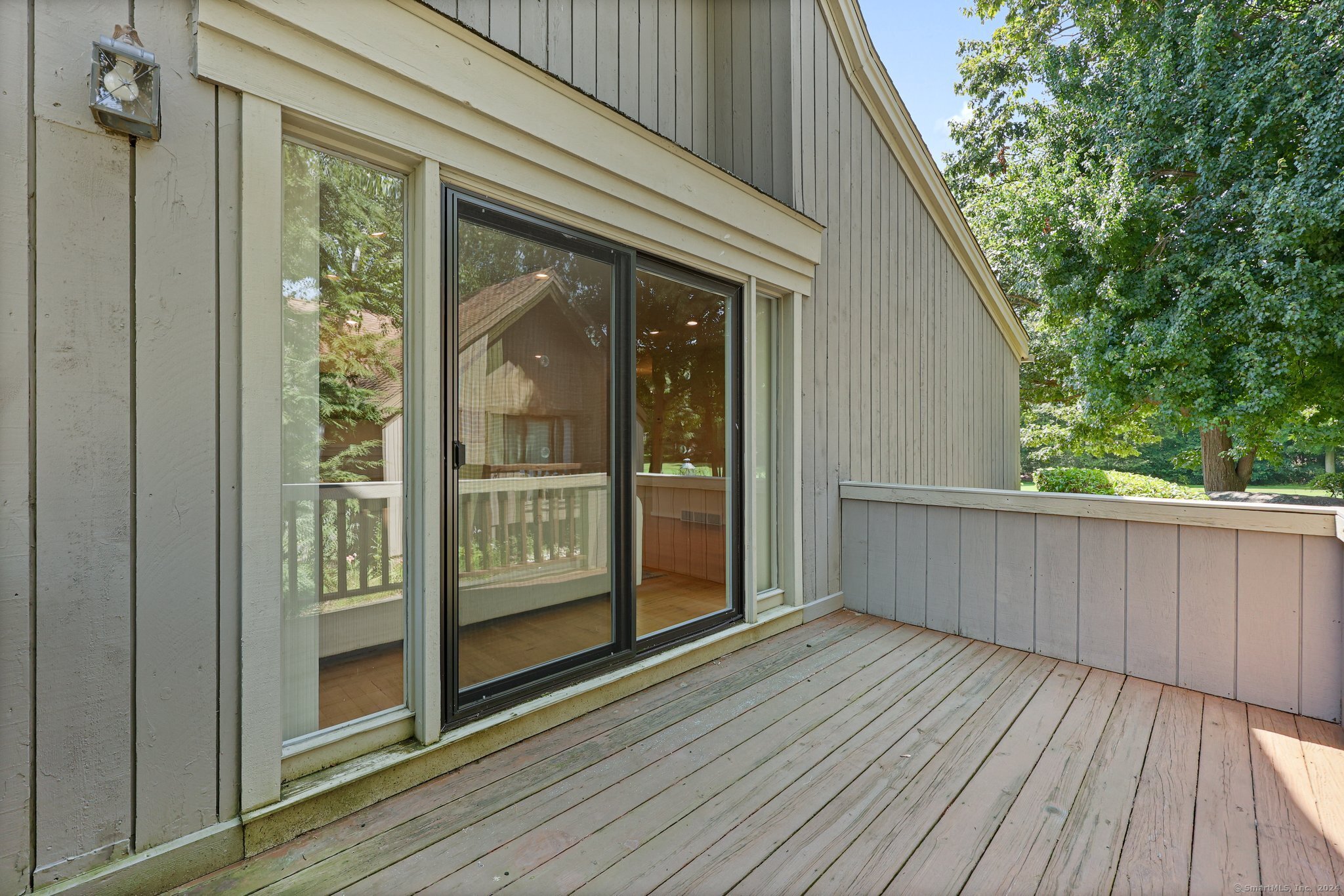 627 Onondaga Lane B