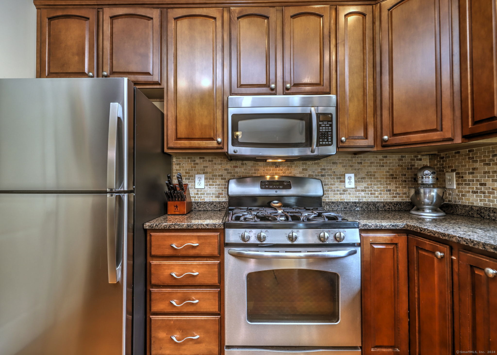 1104 Woodland Hills Drive 1104