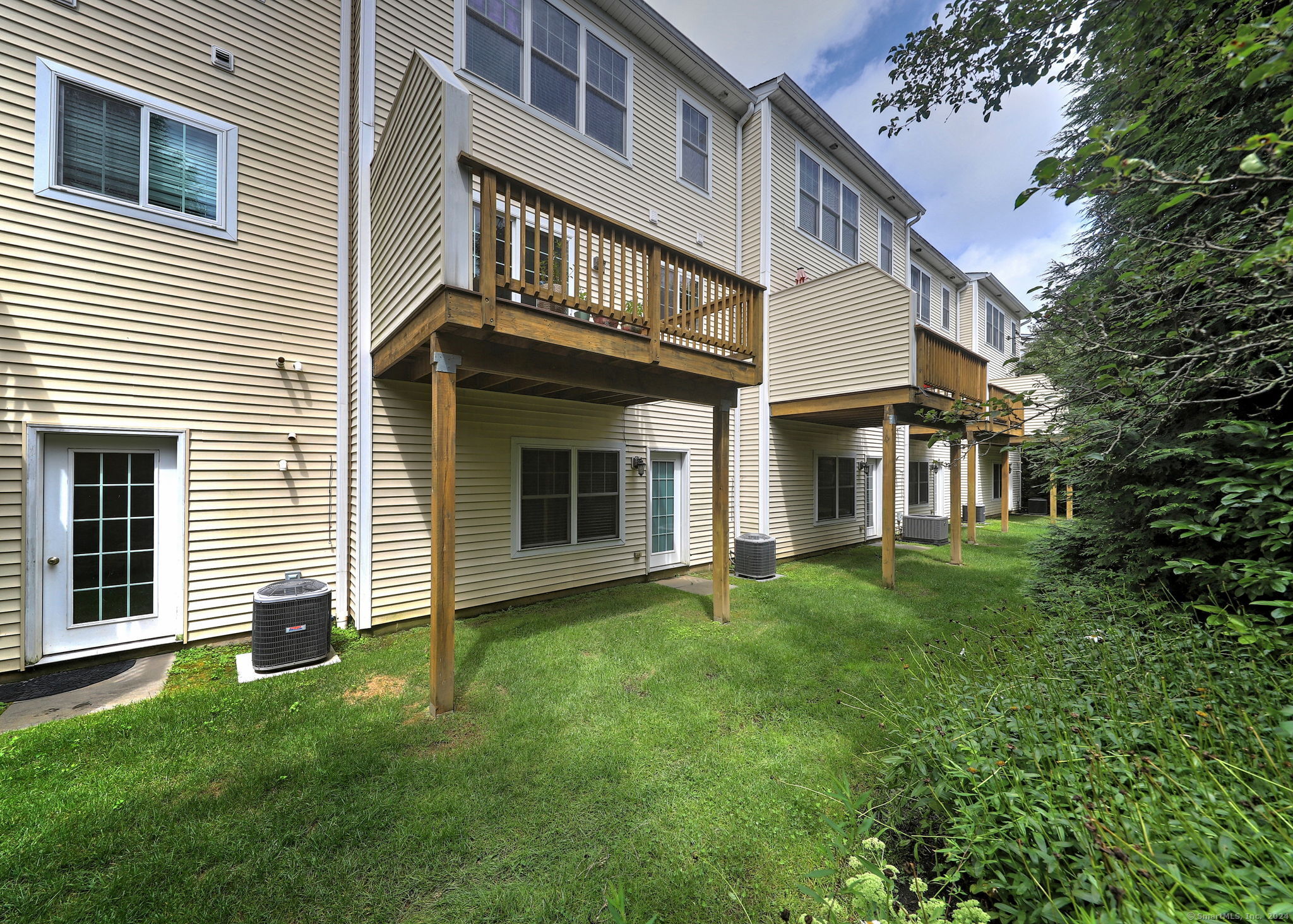 1104 Woodland Hills Drive 1104