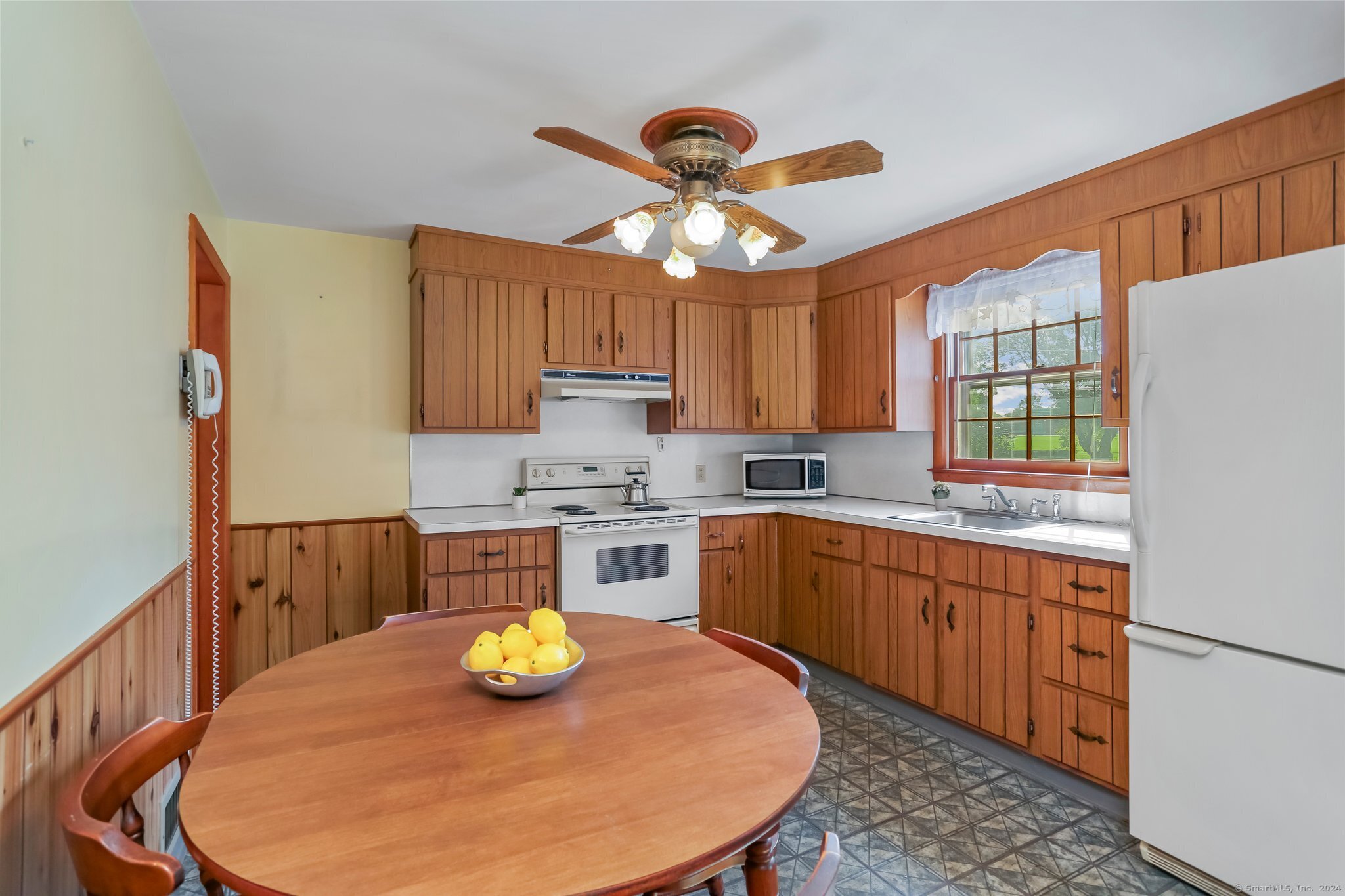 242 Valleyview Road