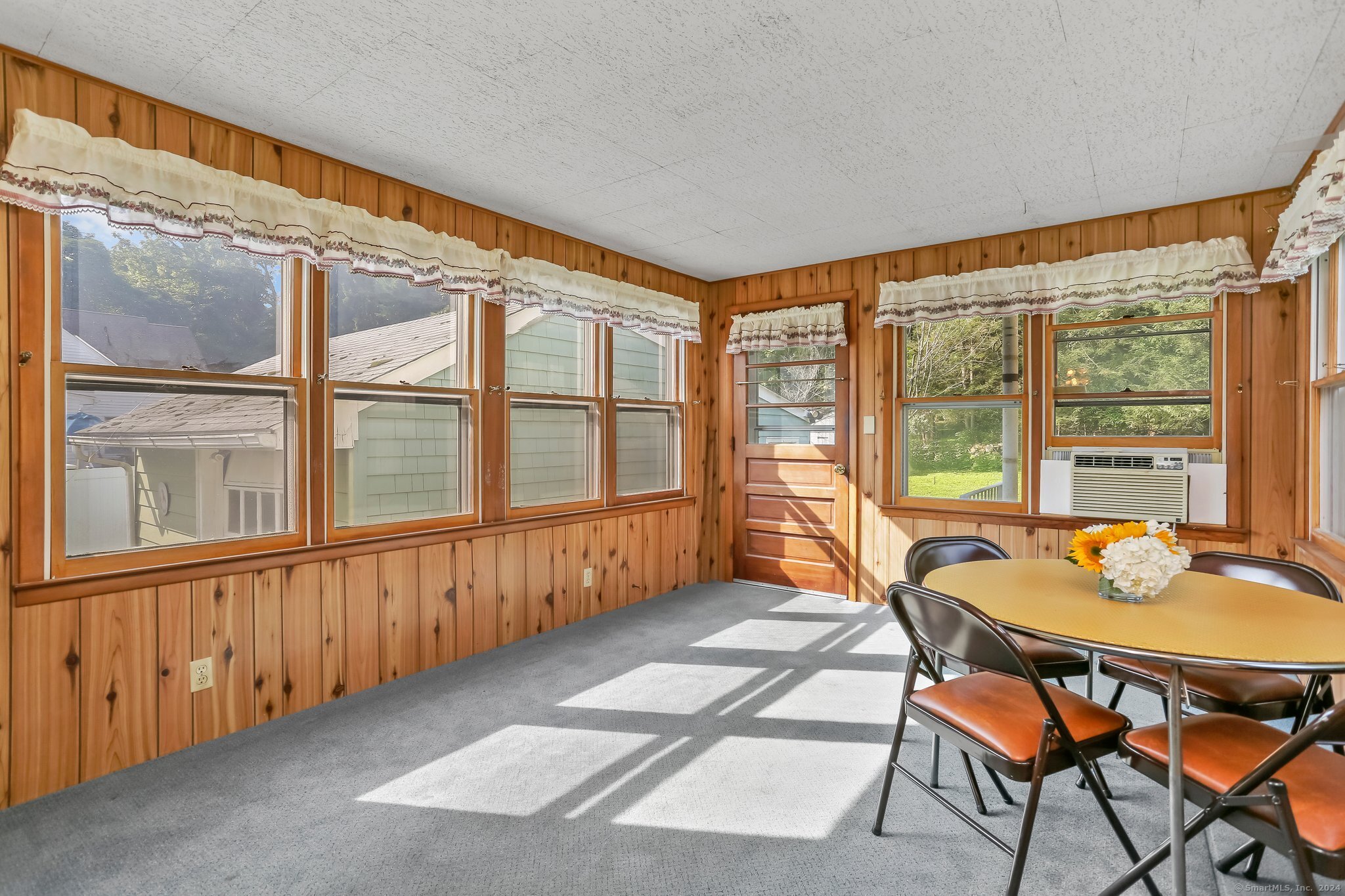 242 Valleyview Road