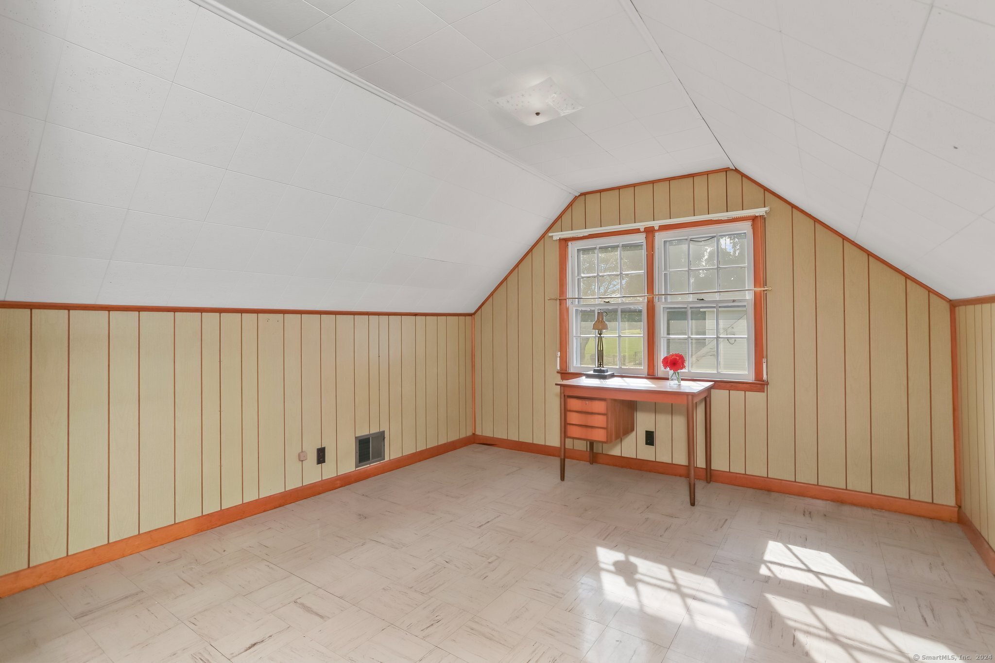 242 Valleyview Road