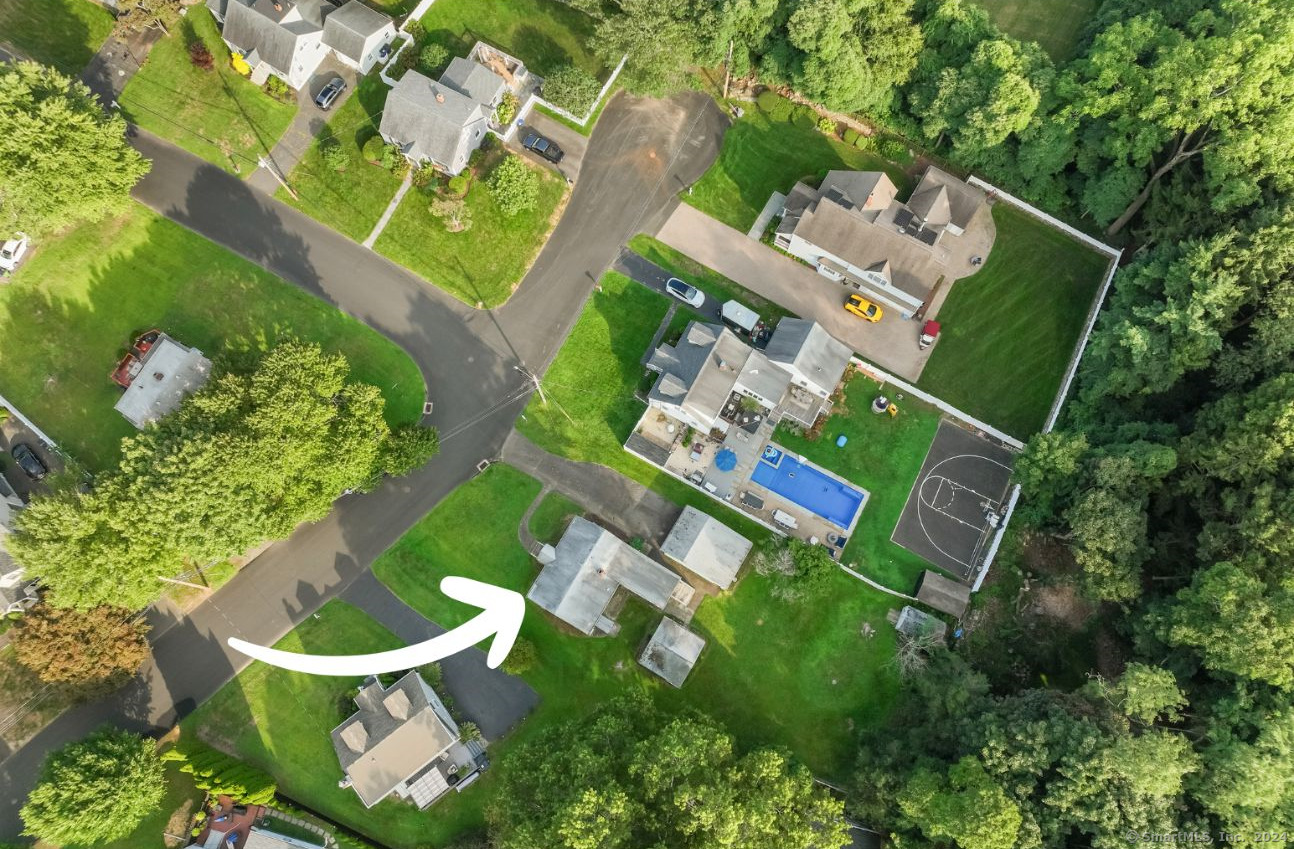 242 Valleyview Road