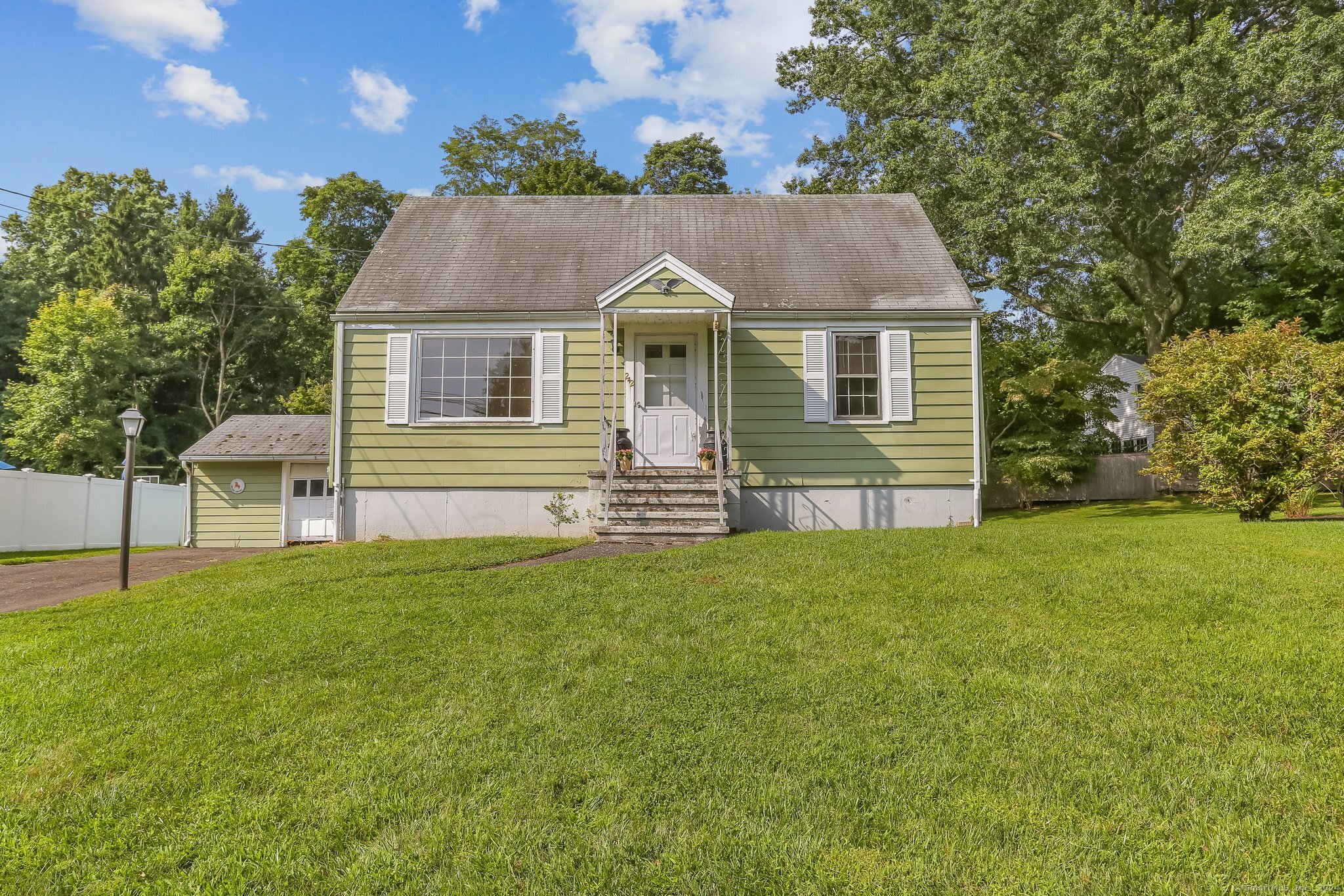 242 Valleyview Road