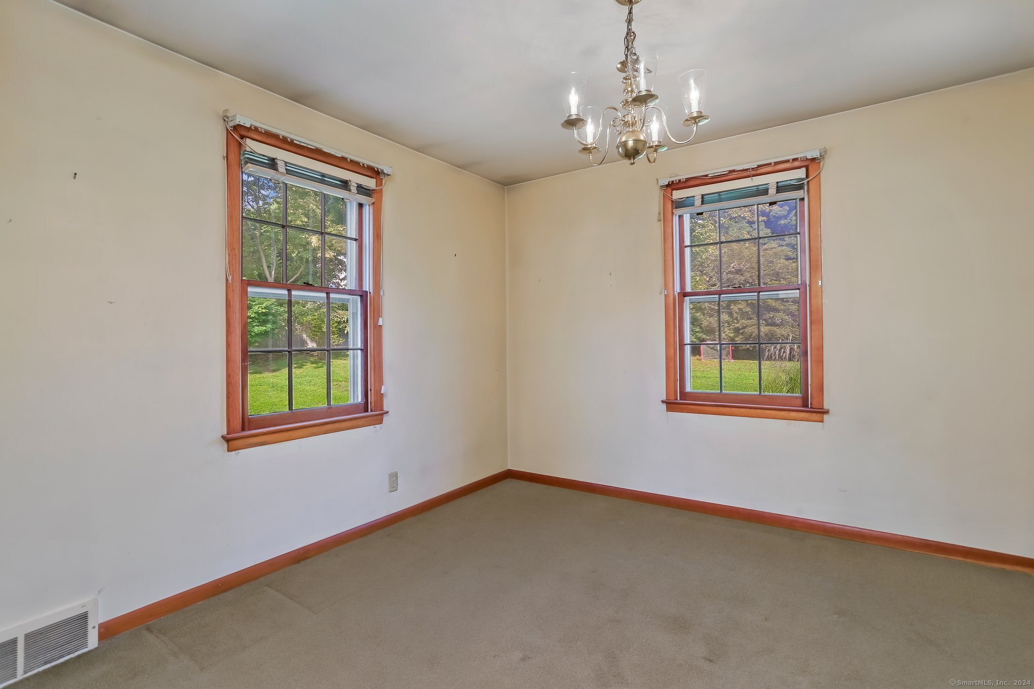 242 Valleyview Road