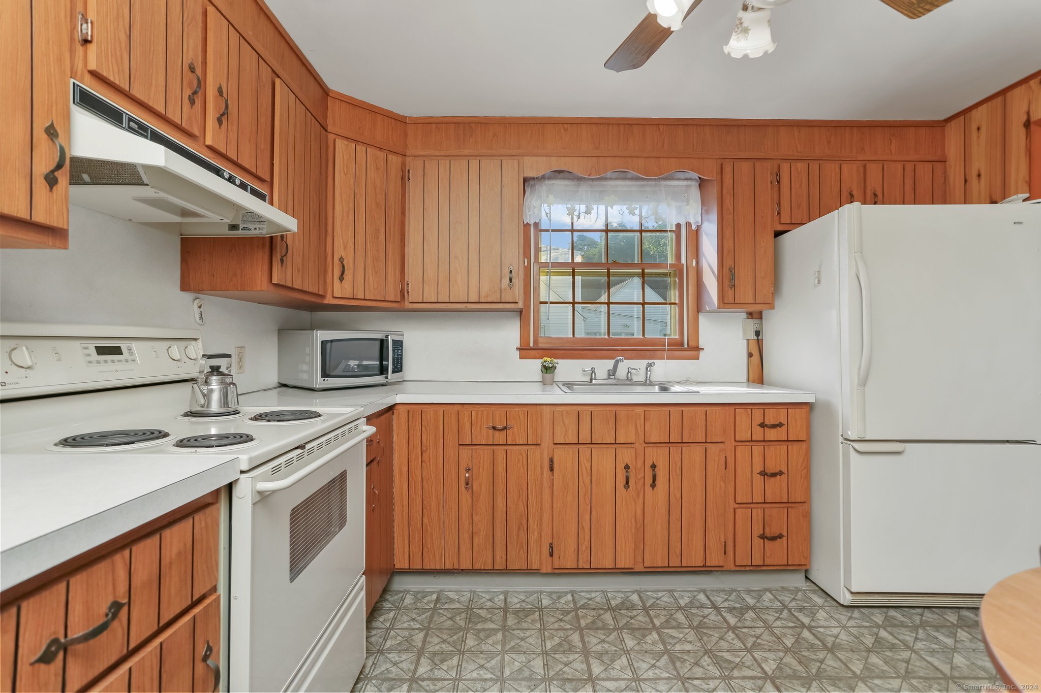 242 Valleyview Road