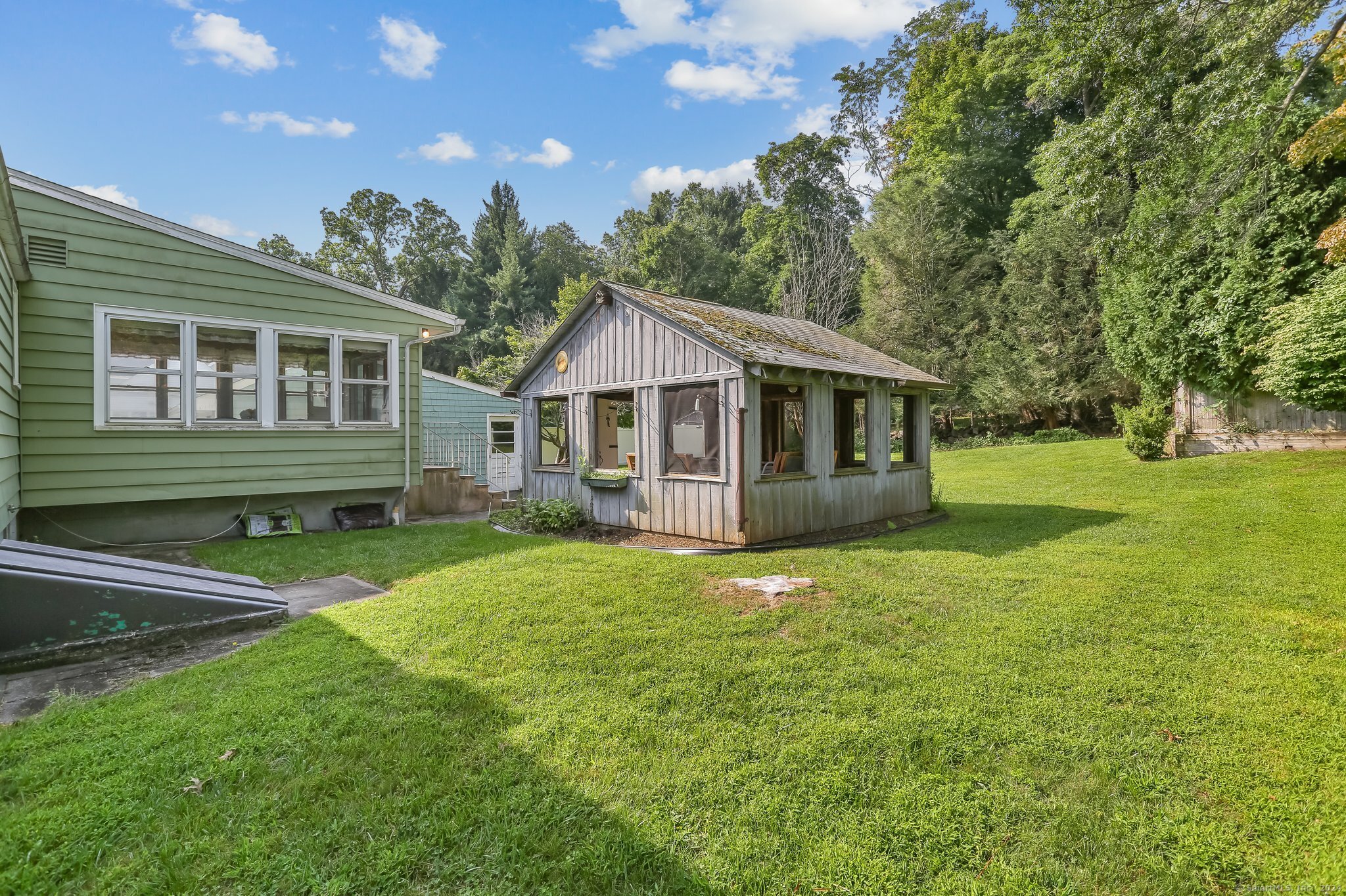 242 Valleyview Road