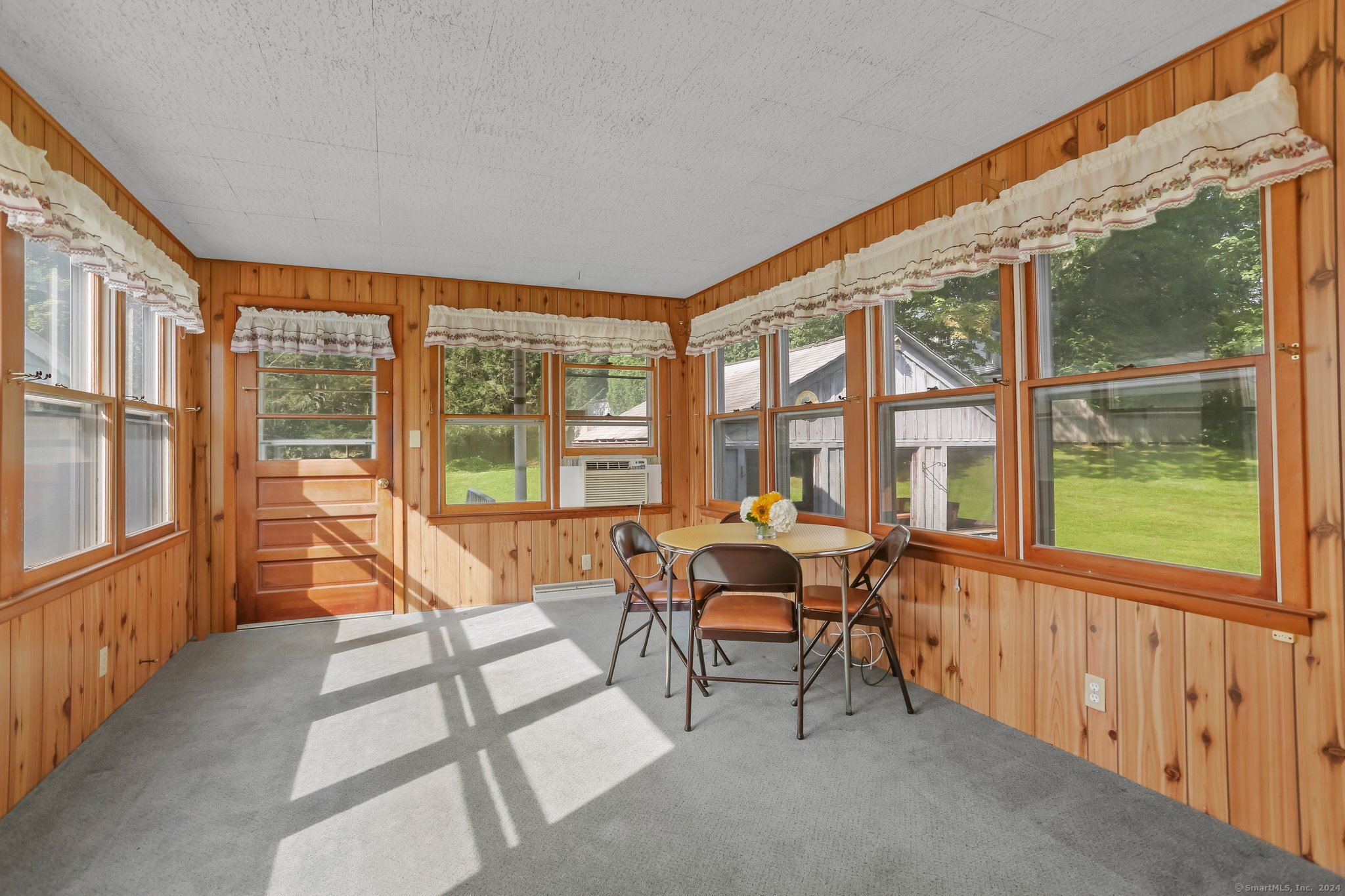 242 Valleyview Road