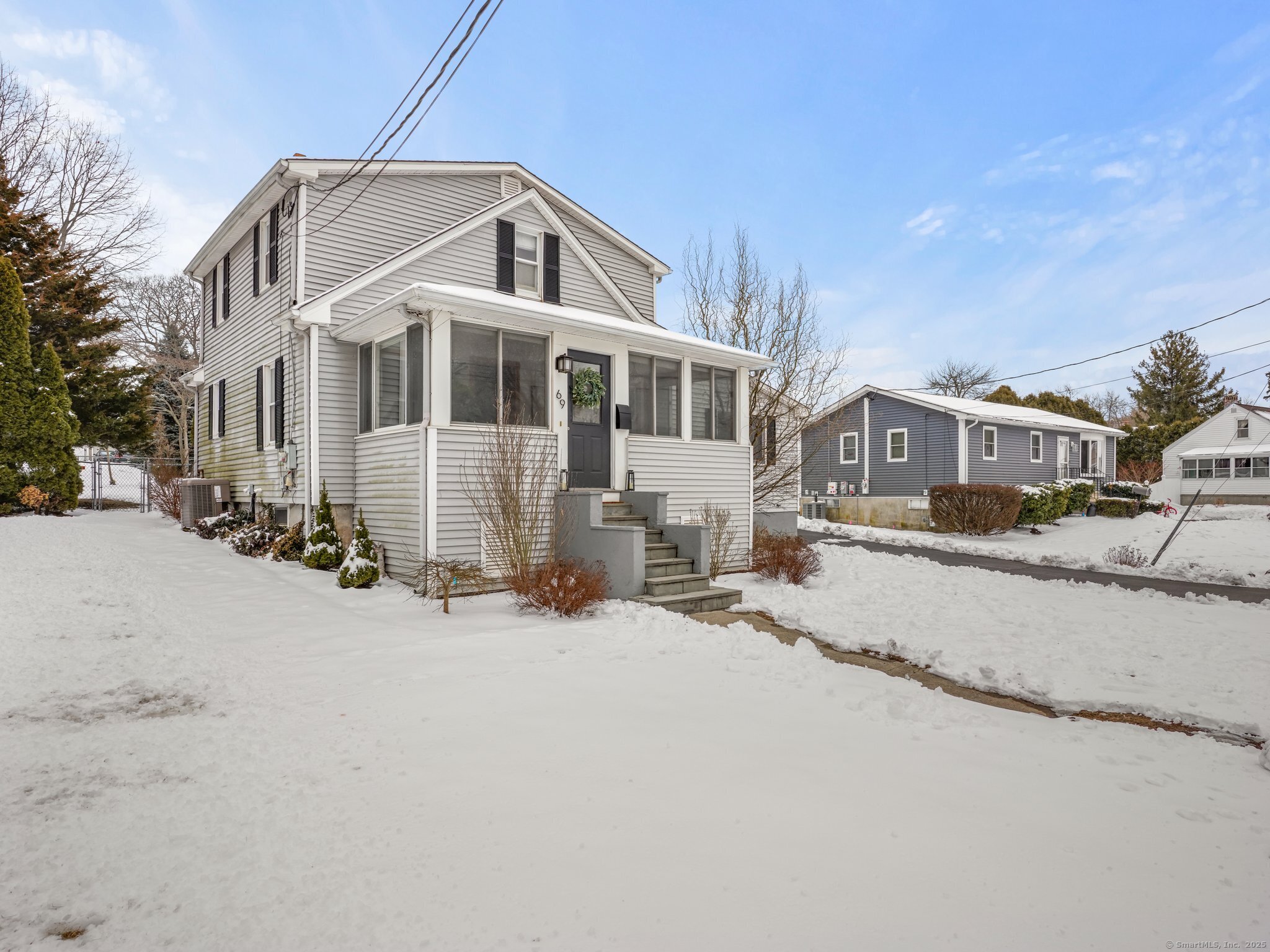 69 Whitney Avenue