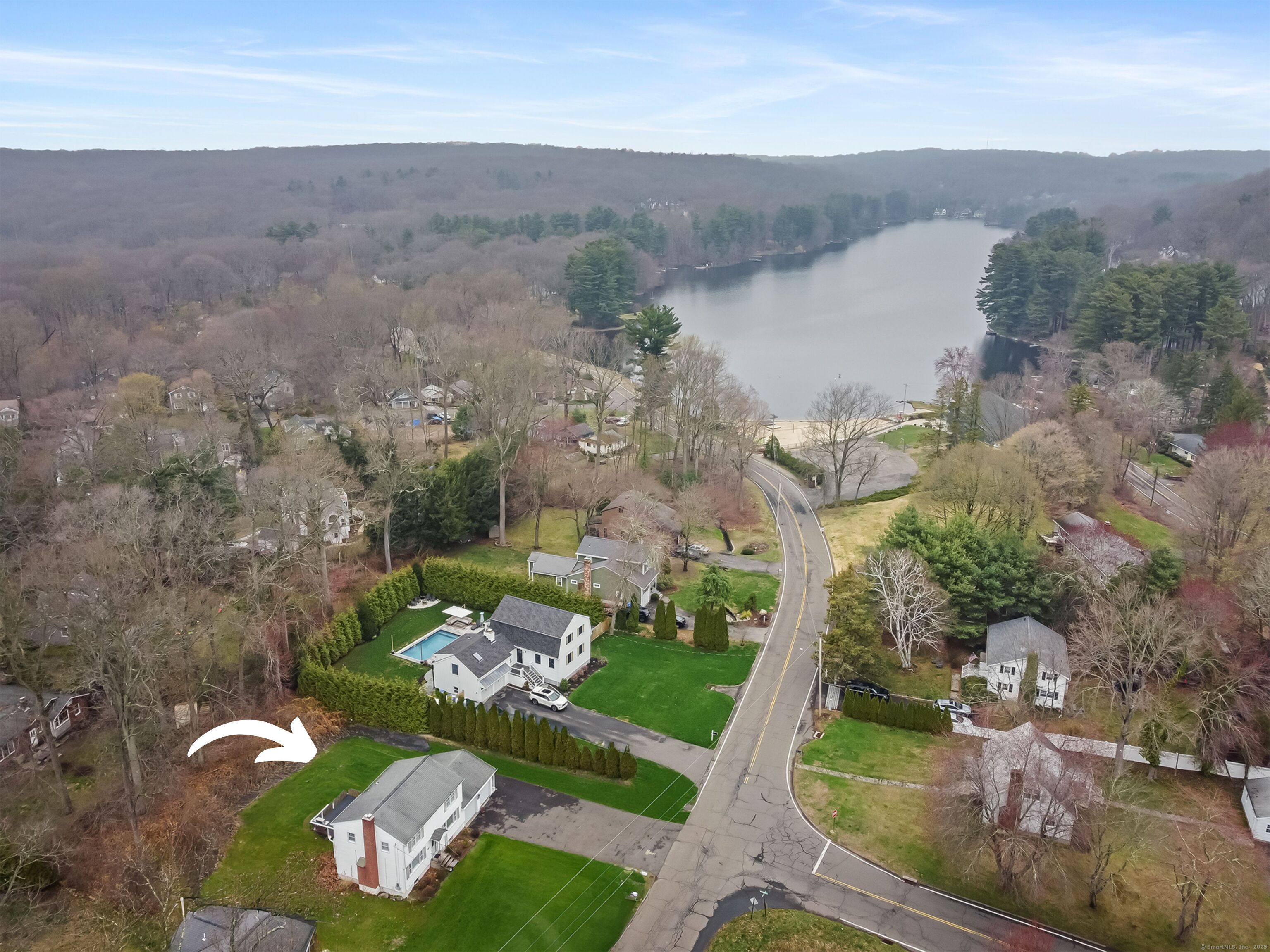 98 W Lake Road