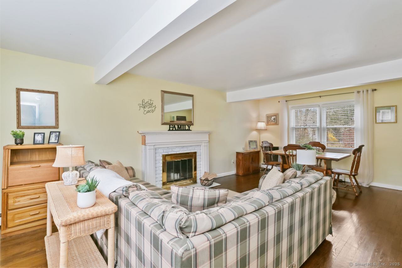 98 W Lake Road