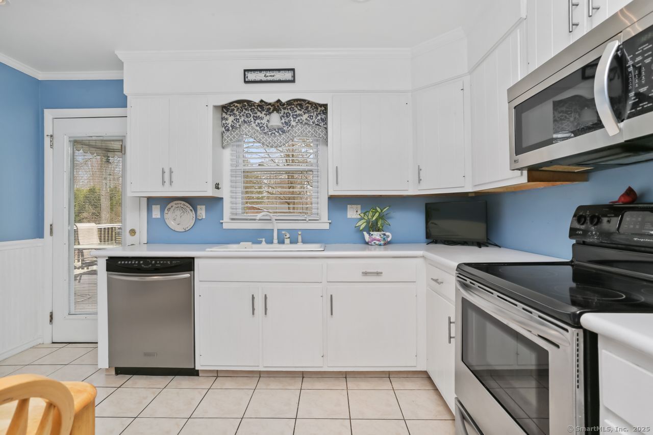 98 W Lake Road