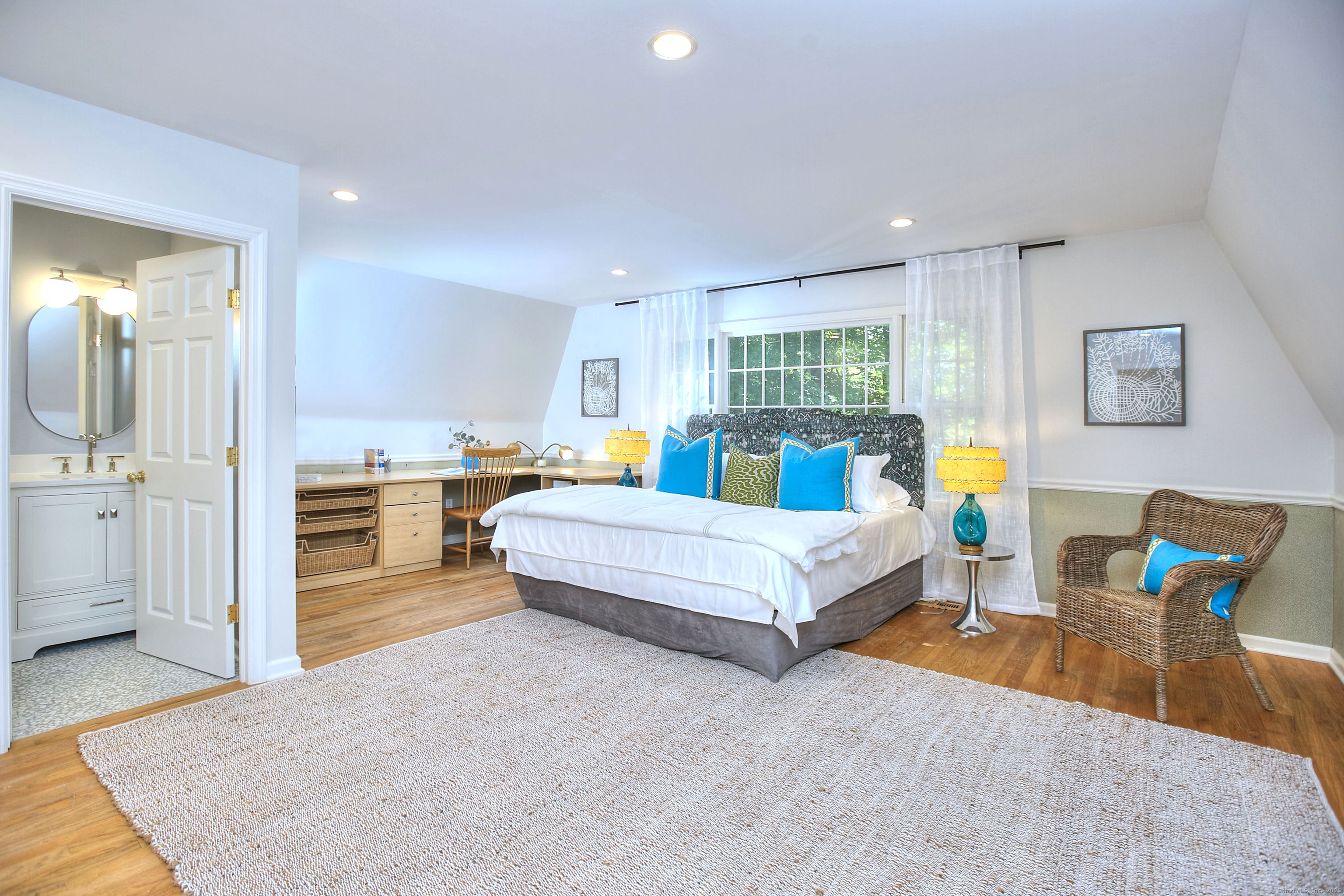 81 Grumman Hill Road