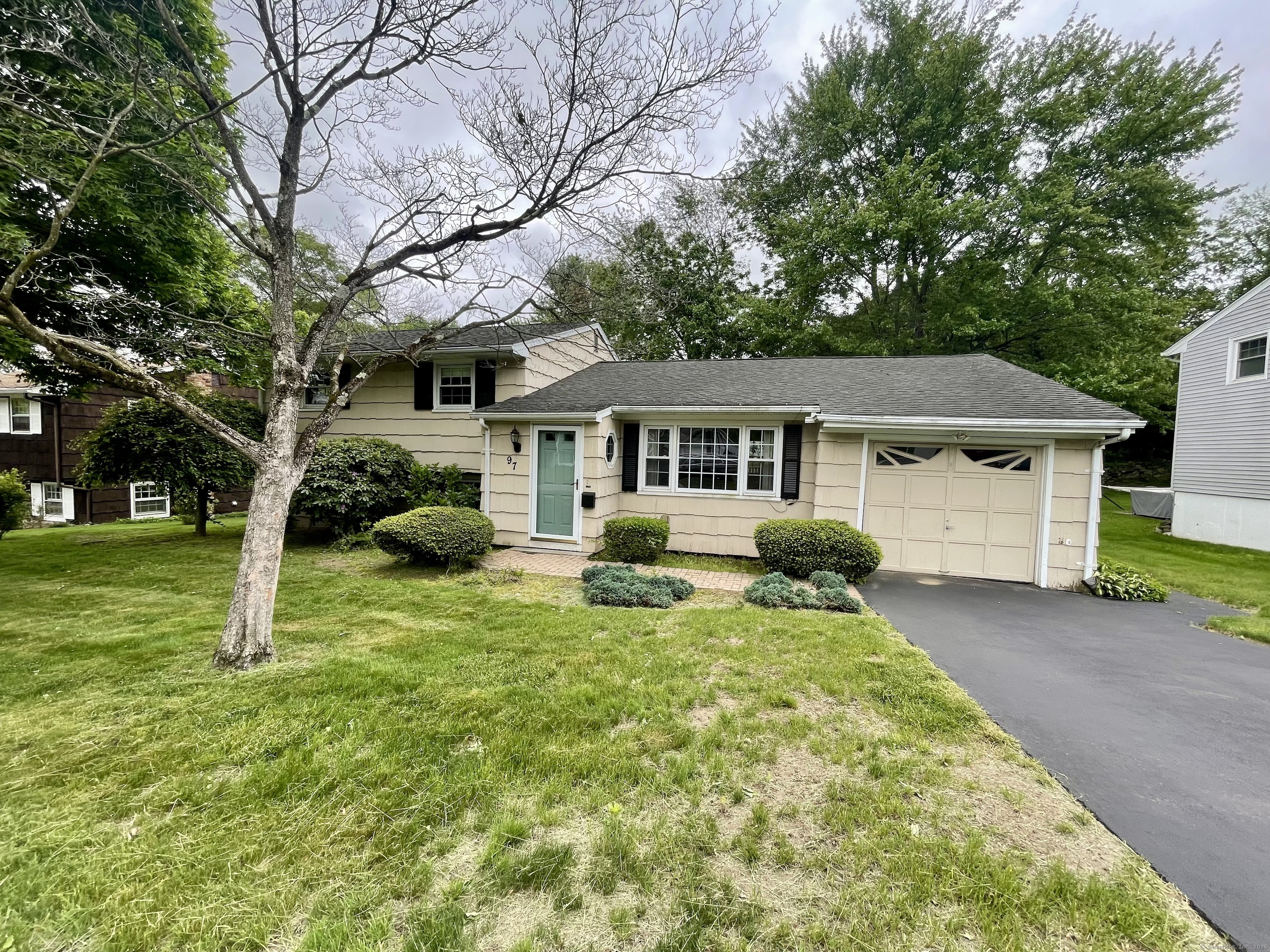 97 Pepperidge Circle