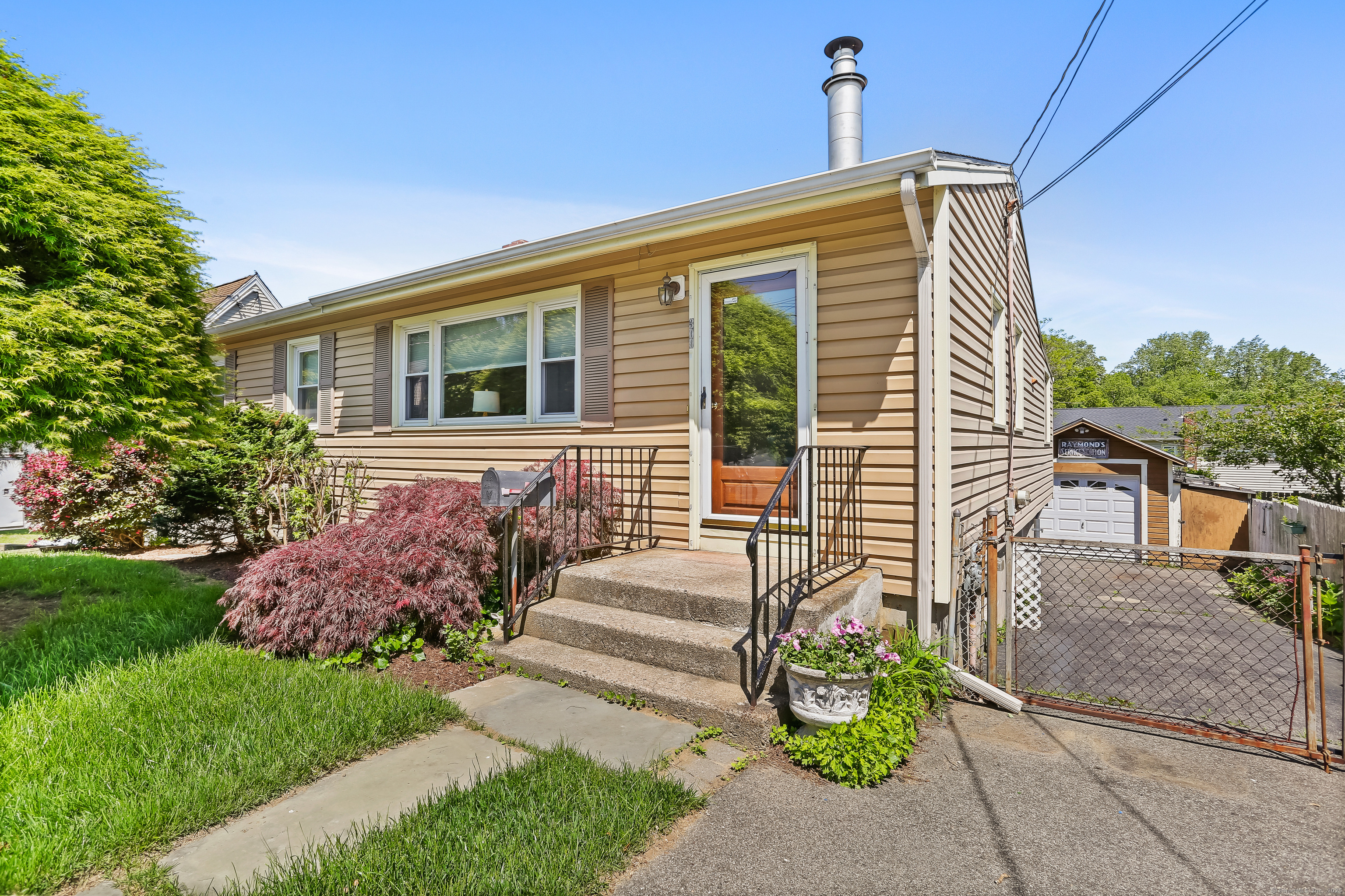 309 Marlborough Terrace