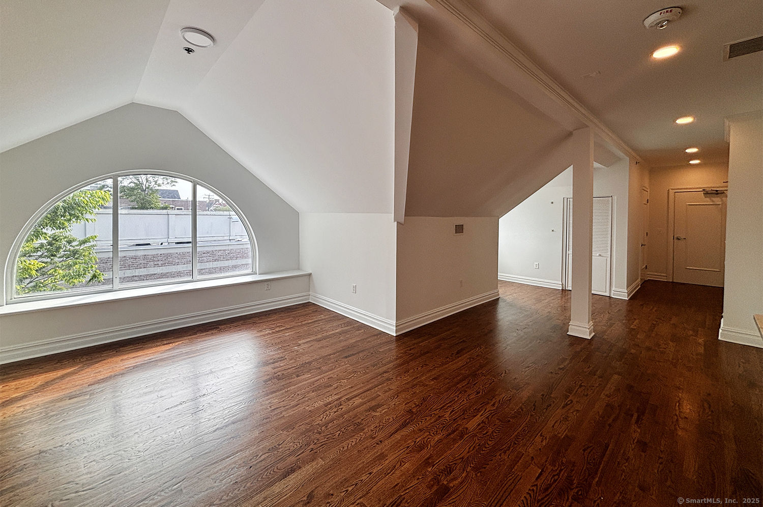 1125 Post Road 2B