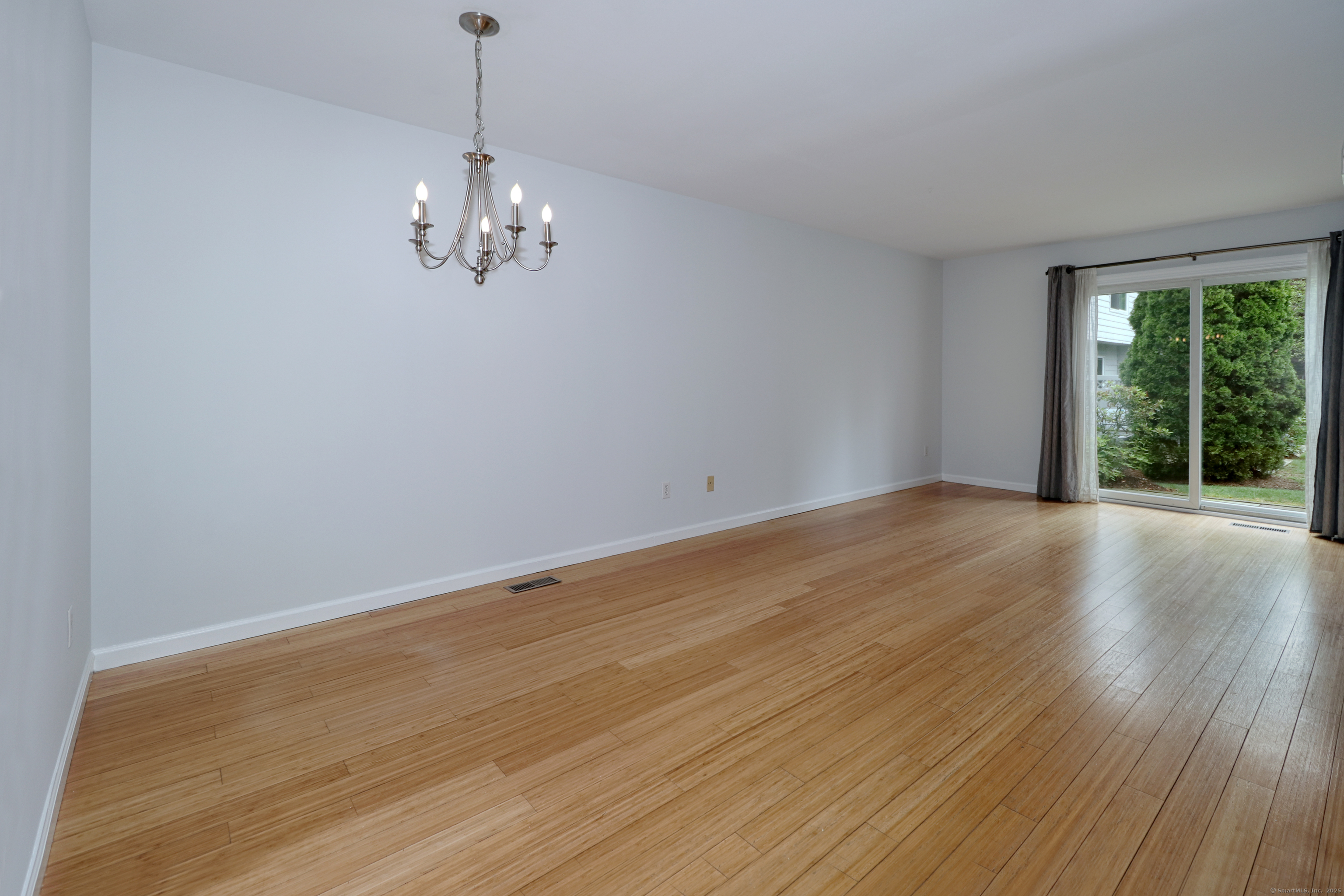 65 Wolfpit Avenue APT 2B