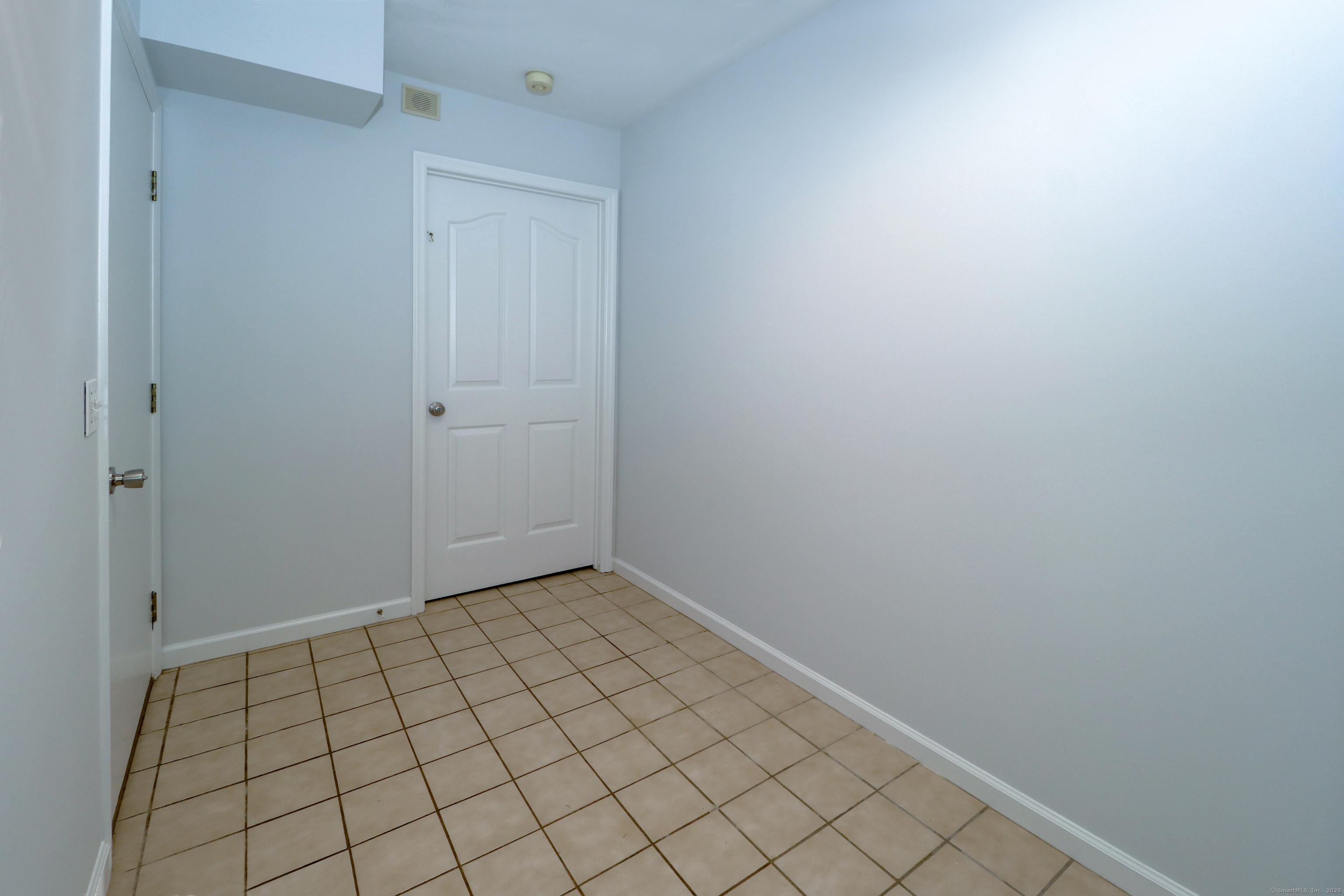 65 Wolfpit Avenue APT 2B