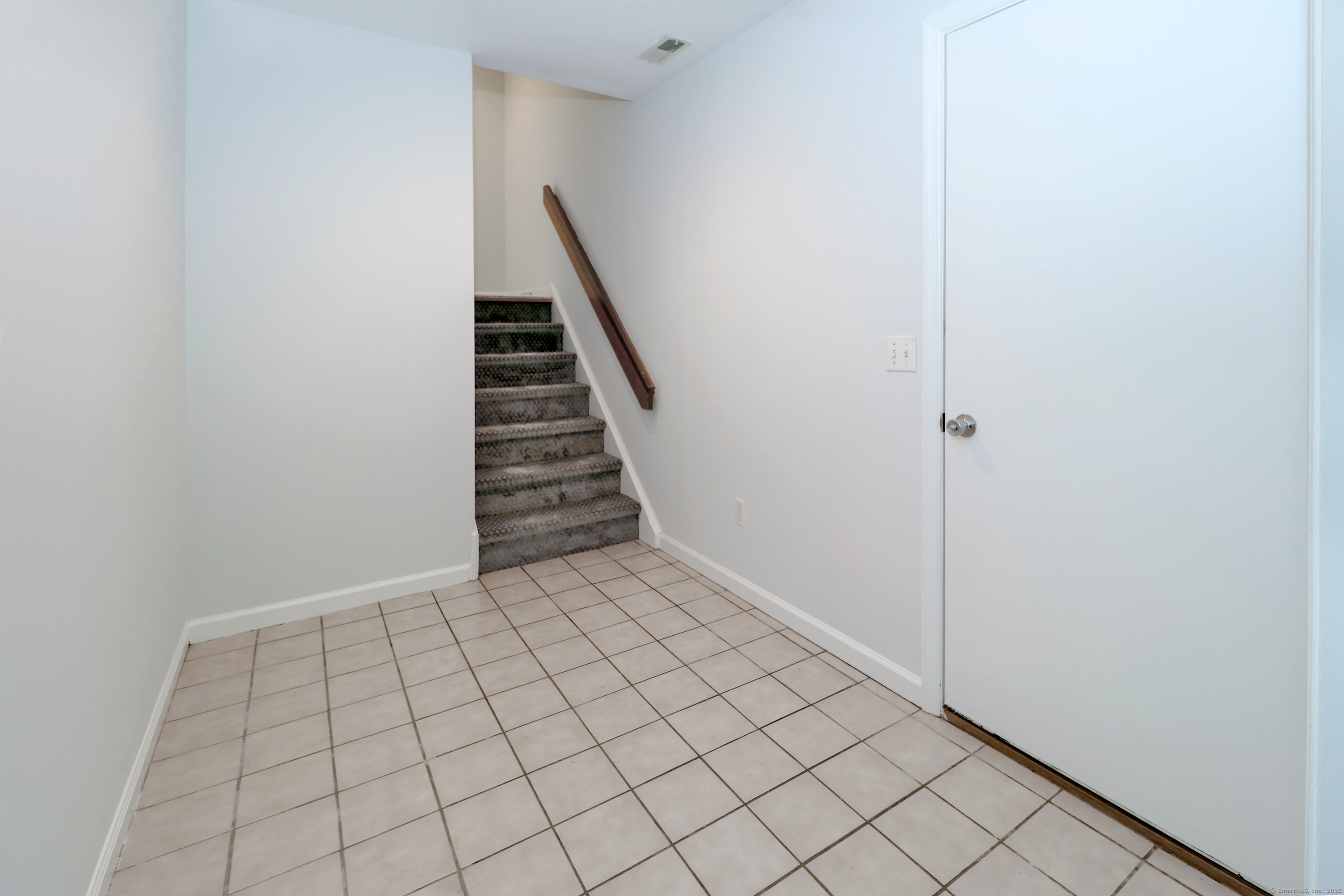 65 Wolfpit Avenue APT 2B