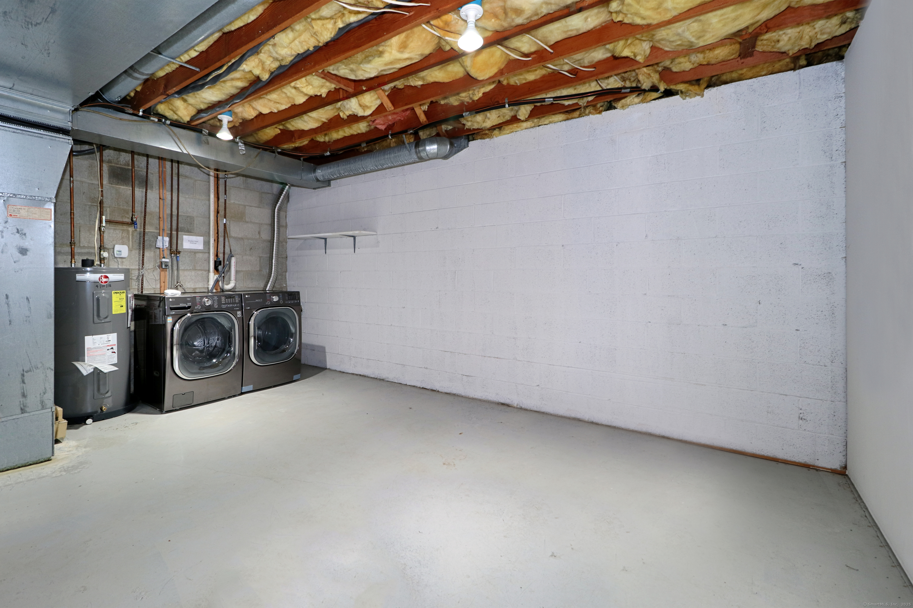 65 Wolfpit Avenue APT 2B
