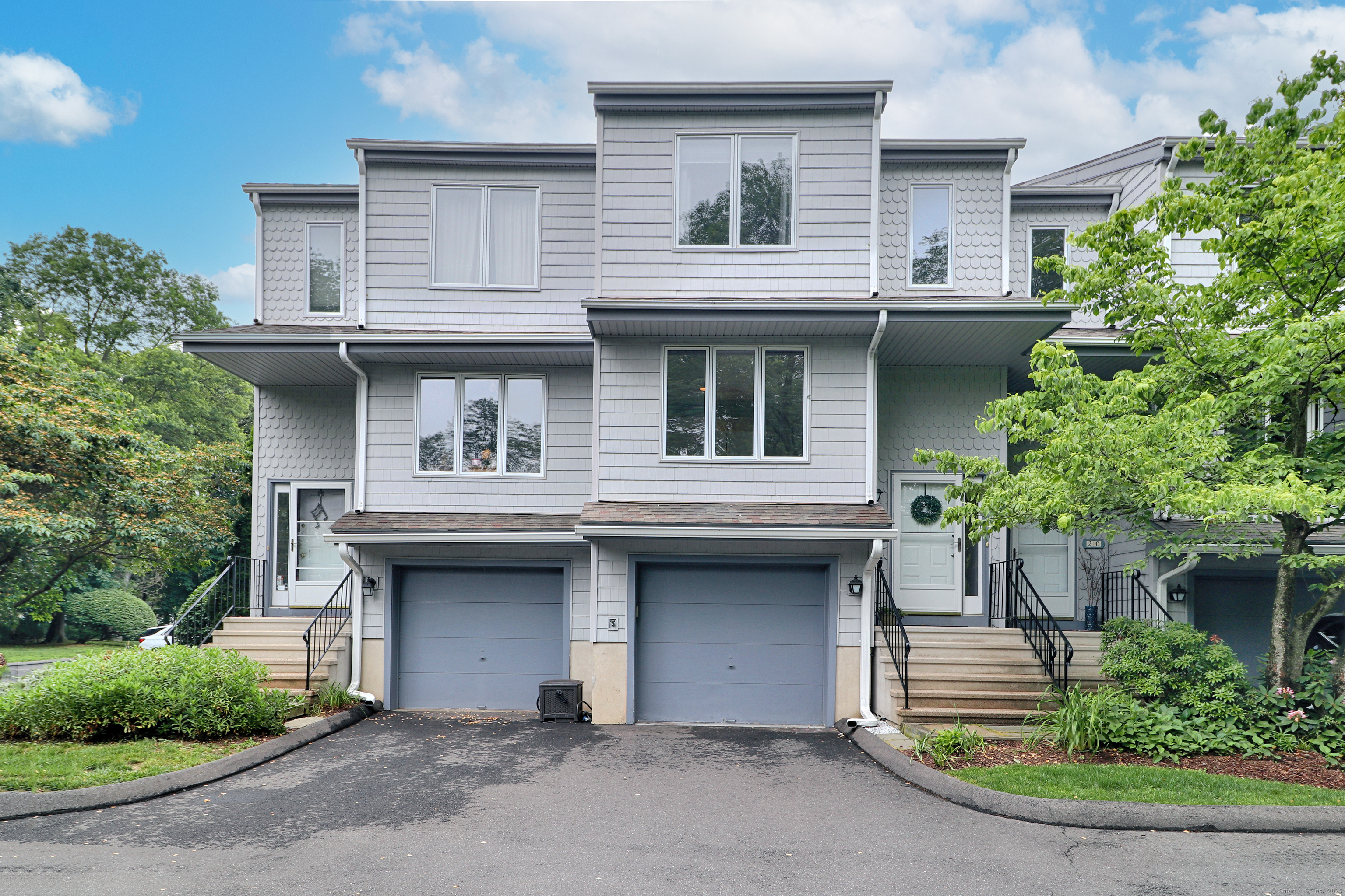 65 Wolfpit Avenue APT 2B