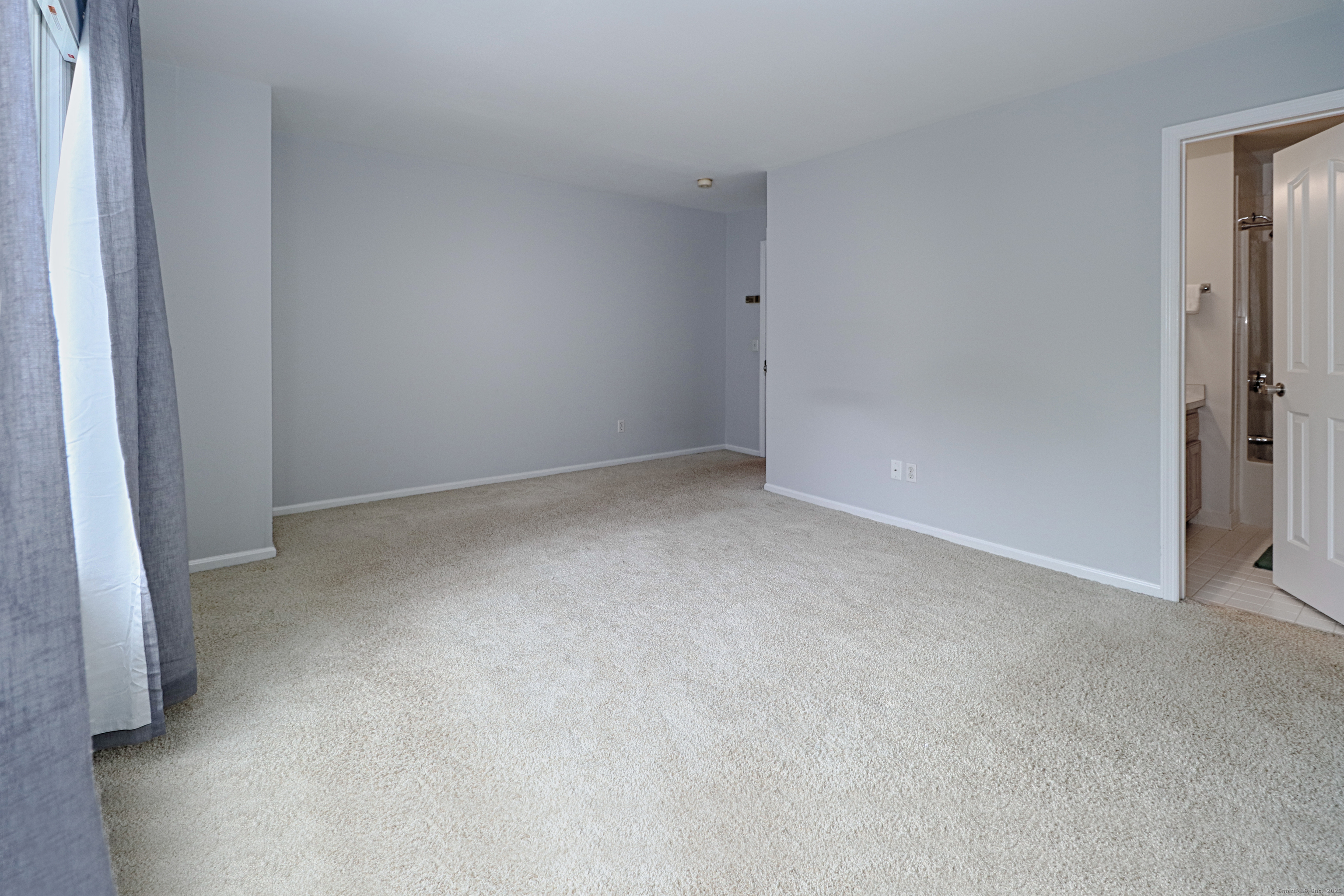 65 Wolfpit Avenue APT 2B