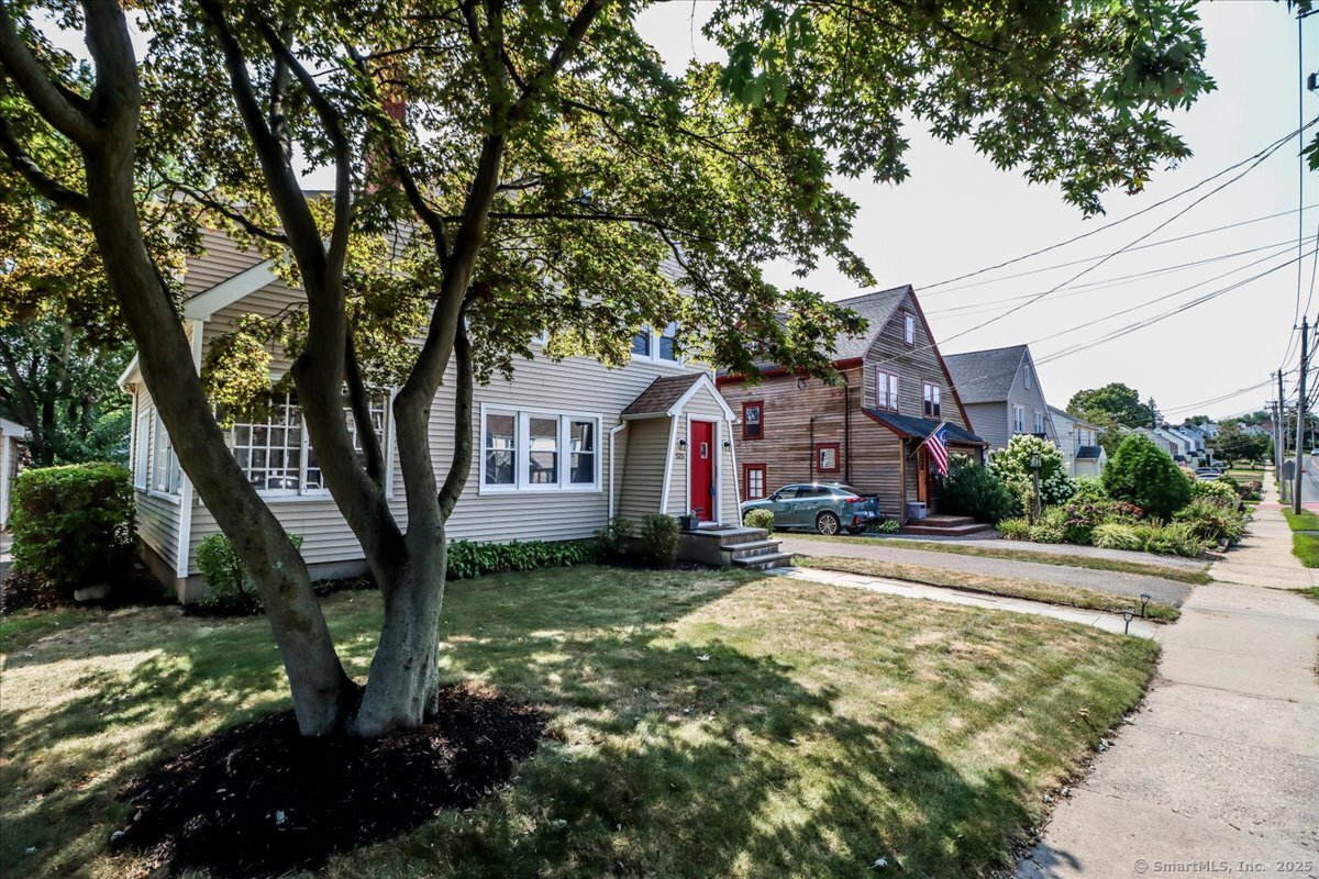 525 Wilcoxson Avenue