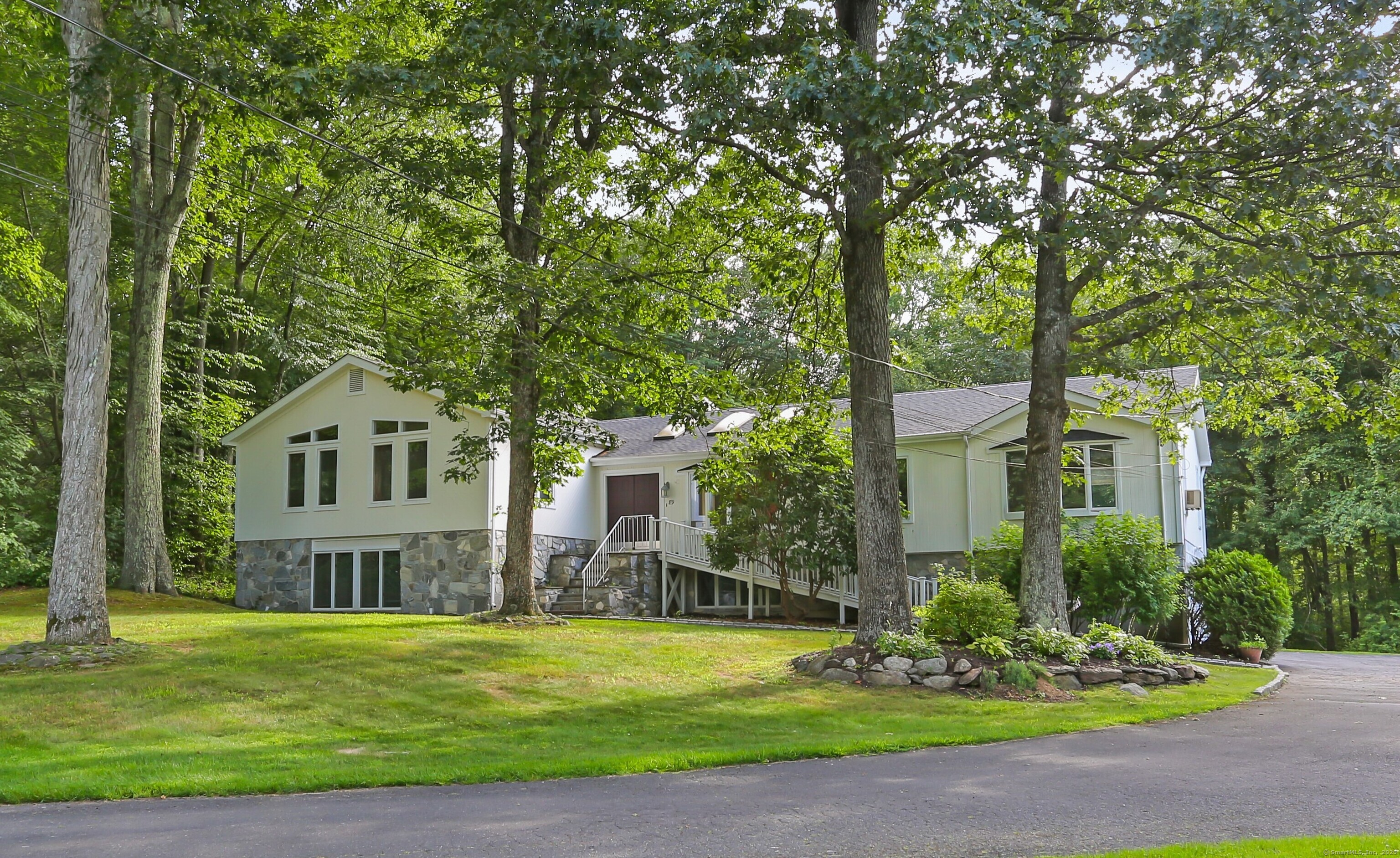 89 Cranbury Drive