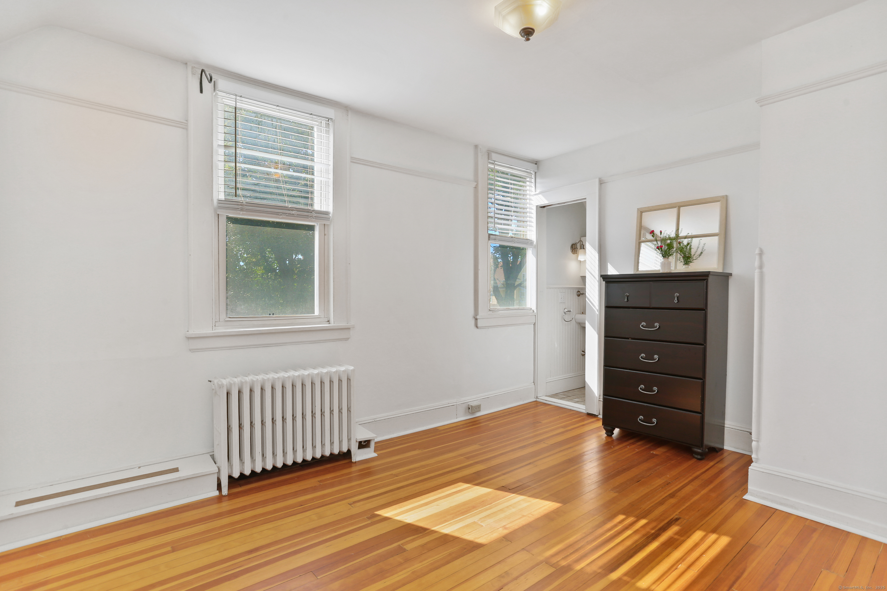 325 Suburban Avenue