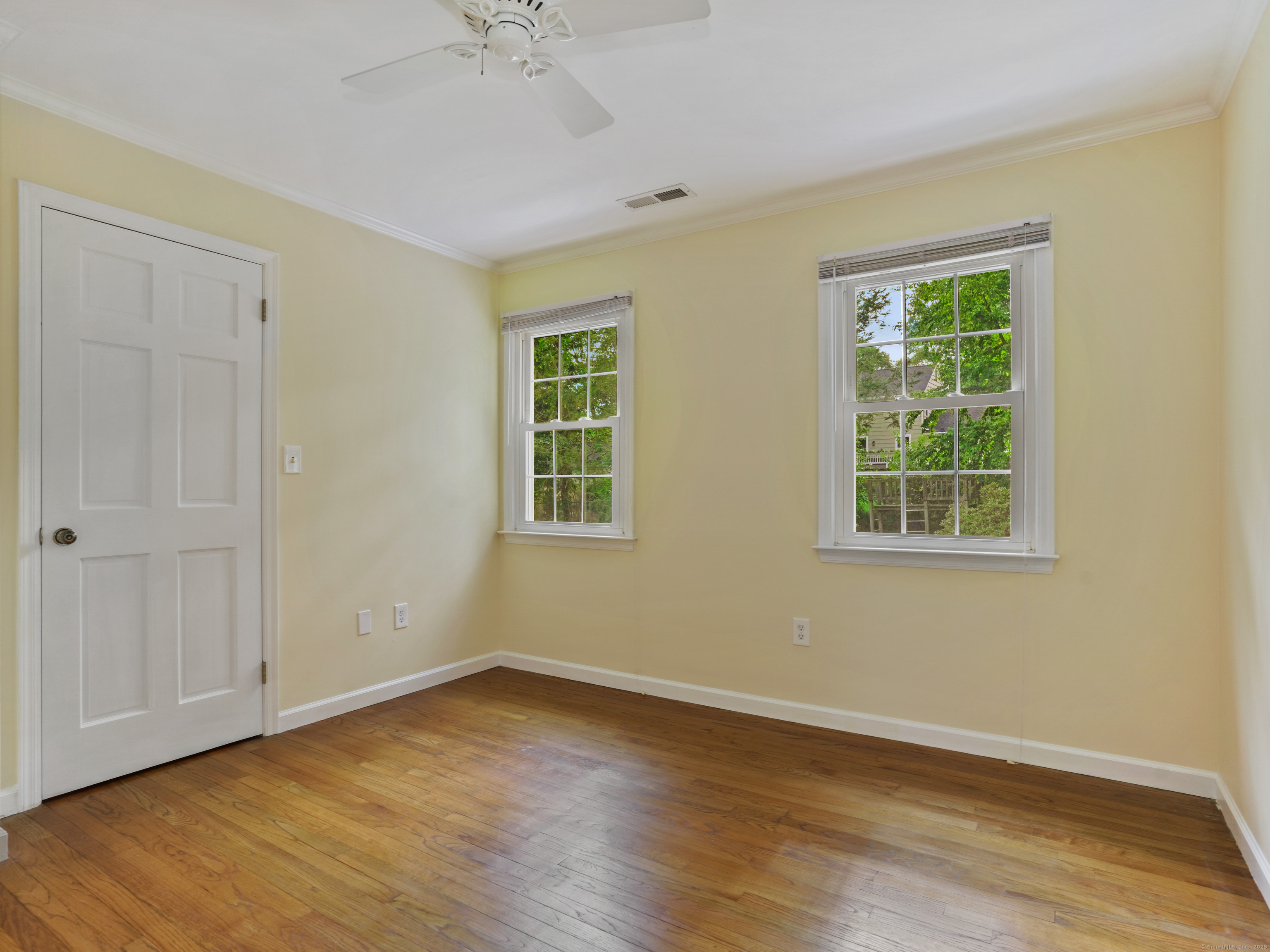 37 Lamplighter Lane