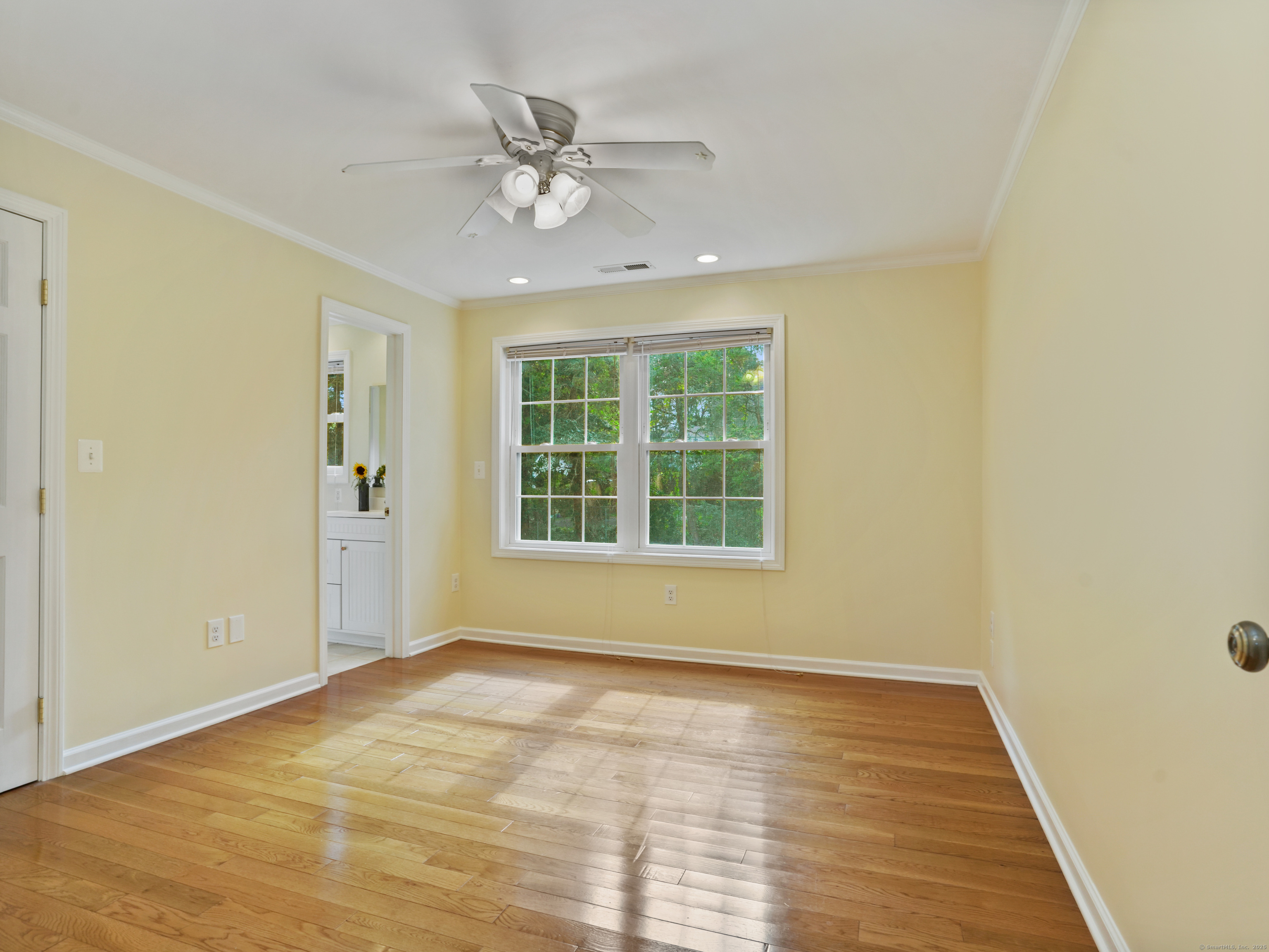 37 Lamplighter Lane