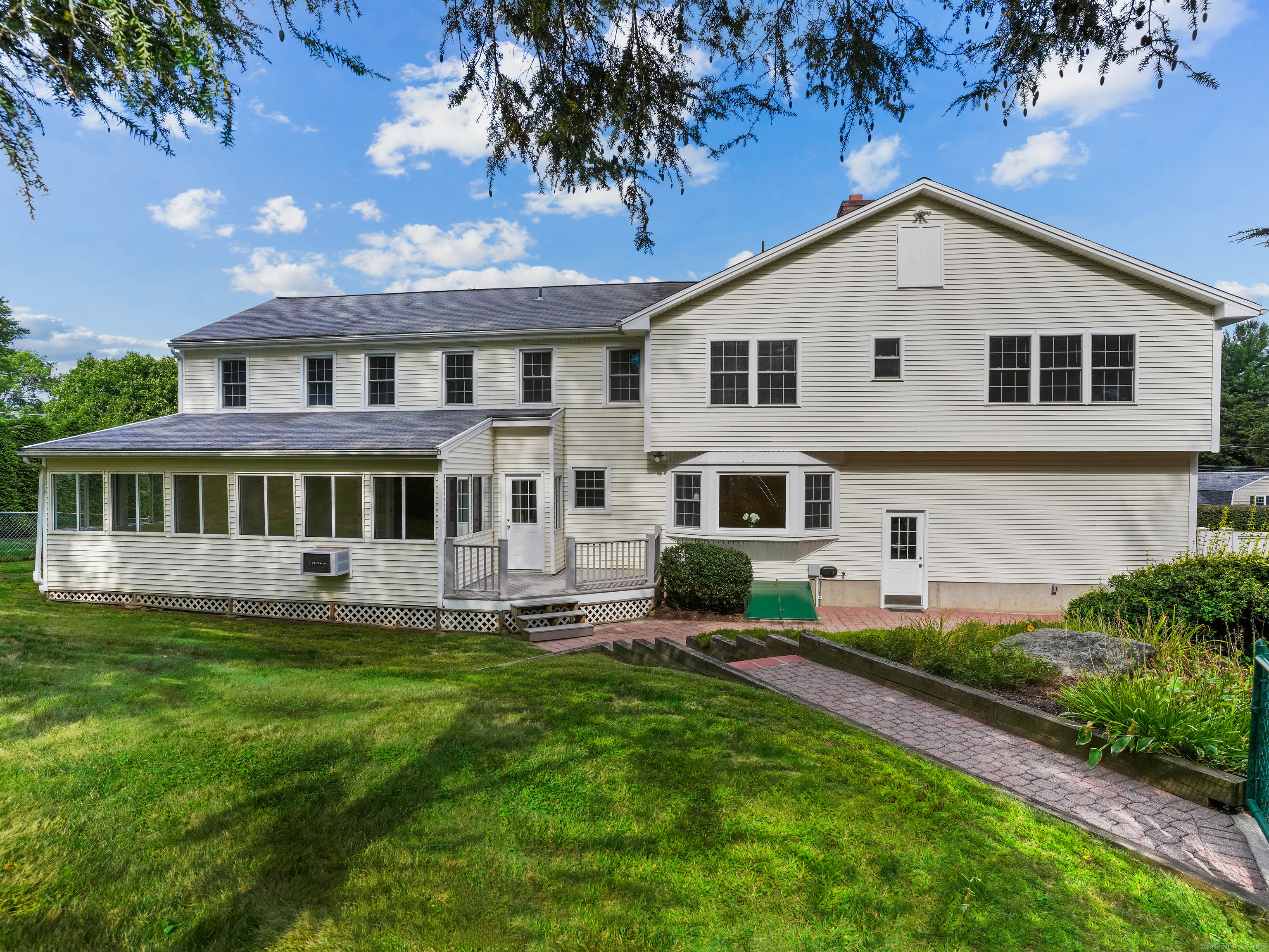 37 Lamplighter Lane