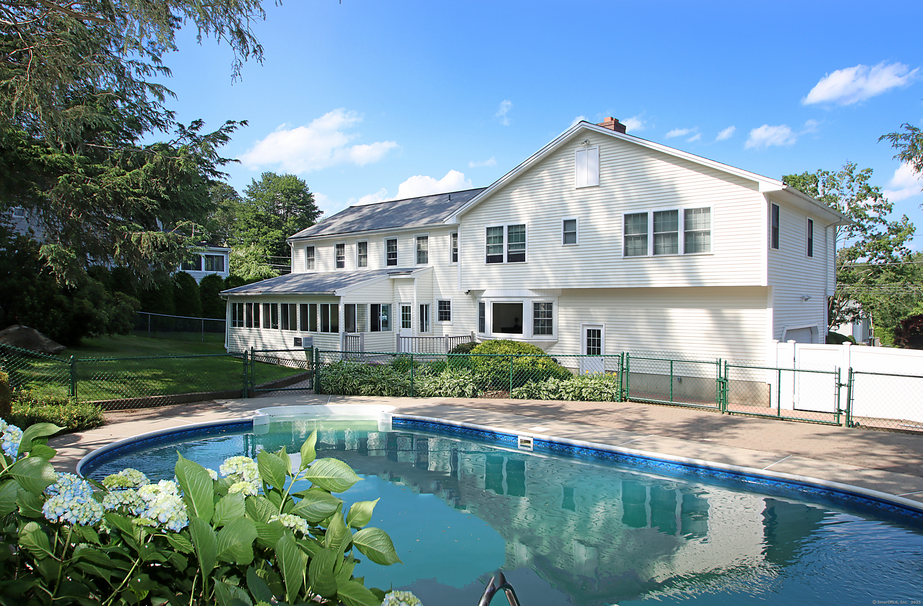 37 Lamplighter Lane