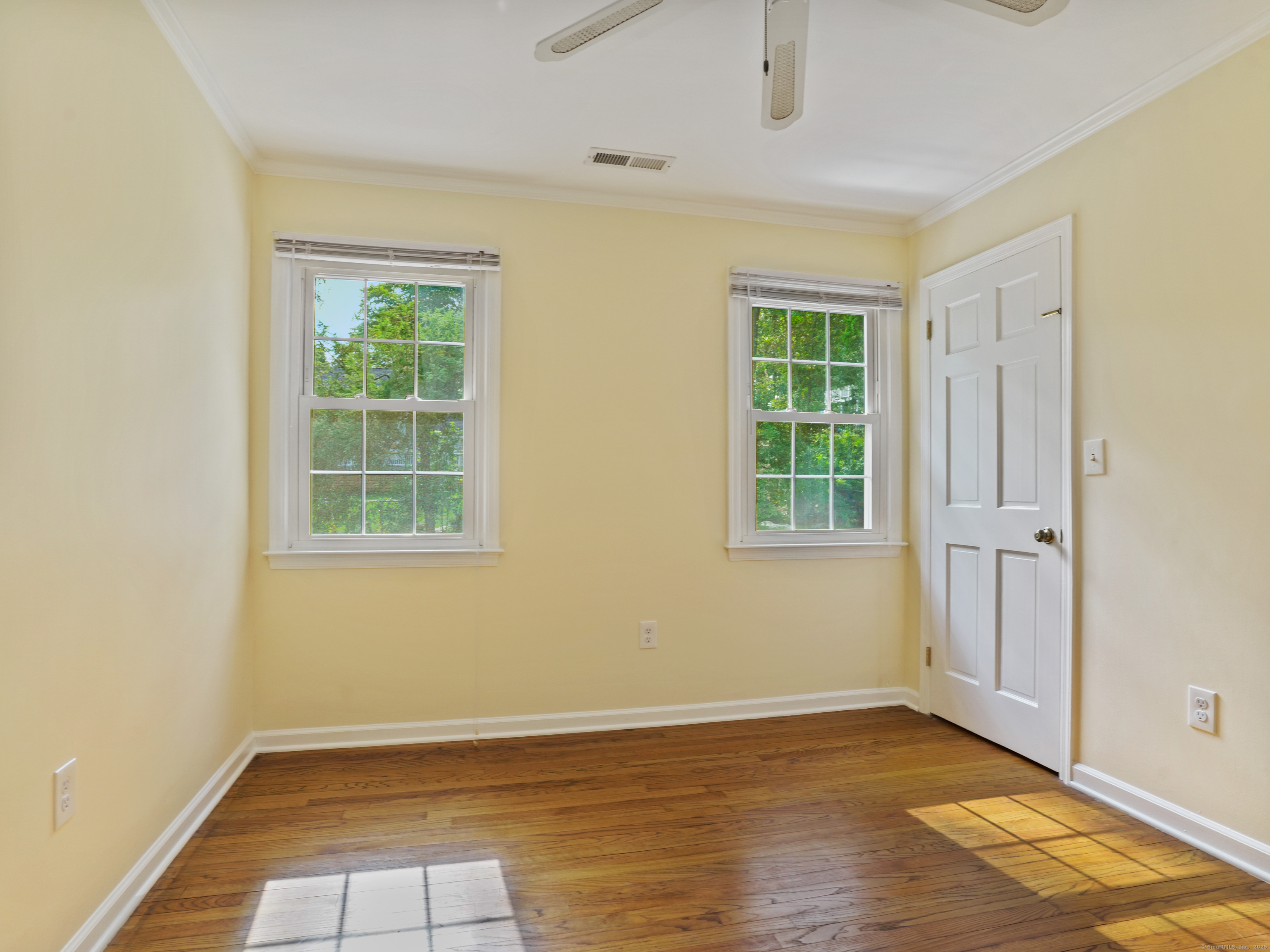 37 Lamplighter Lane