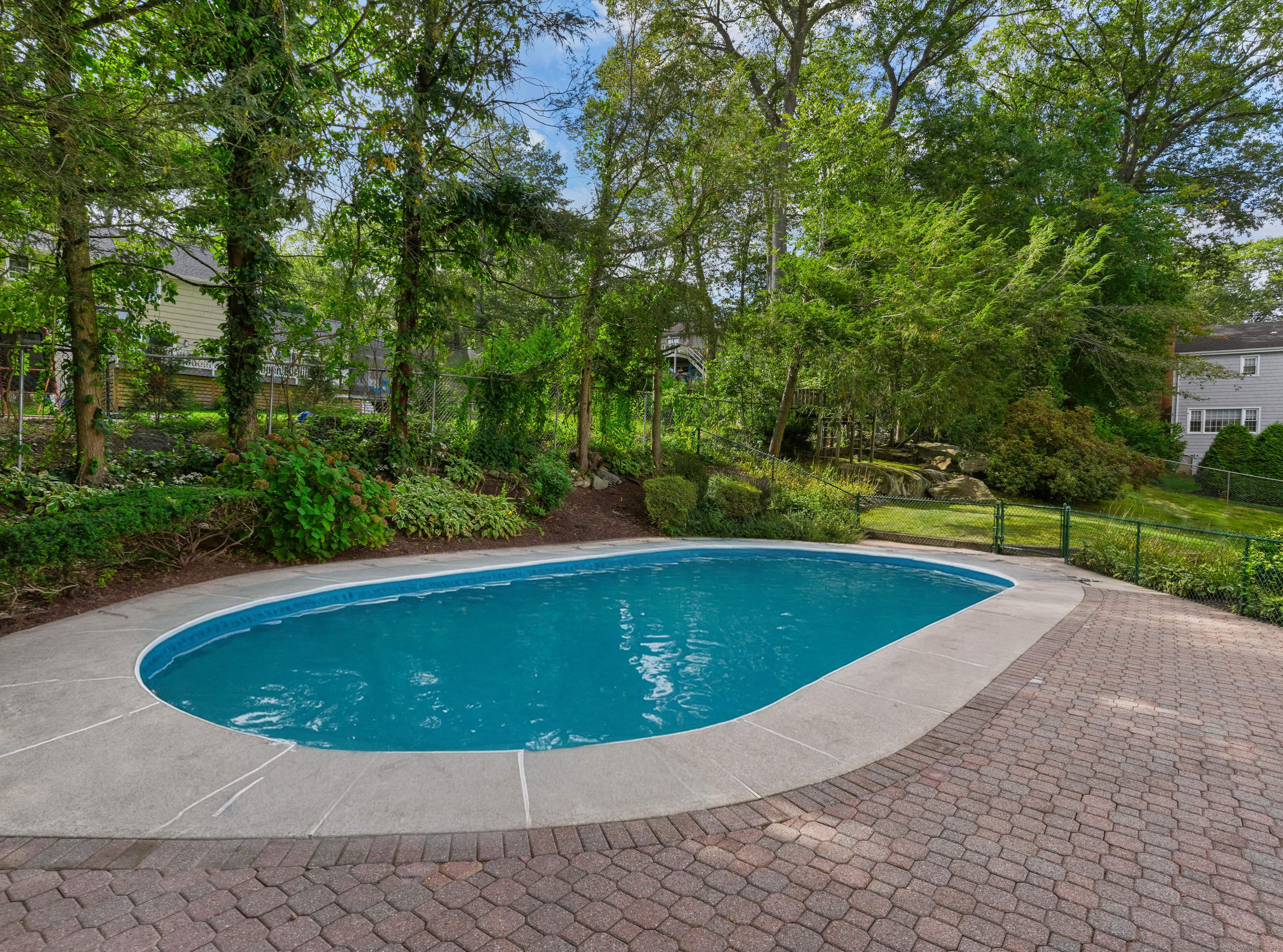 37 Lamplighter Lane