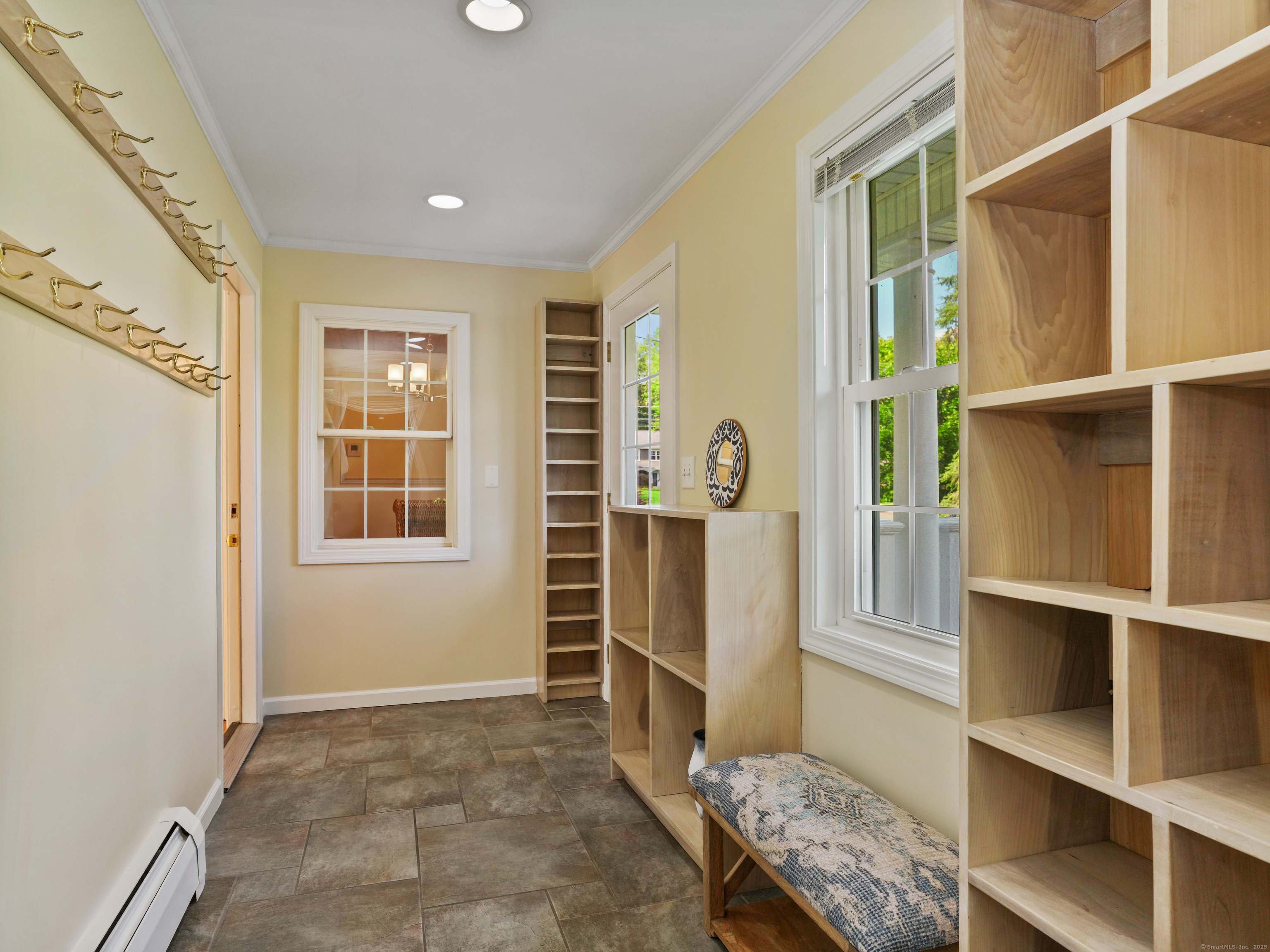 37 Lamplighter Lane
