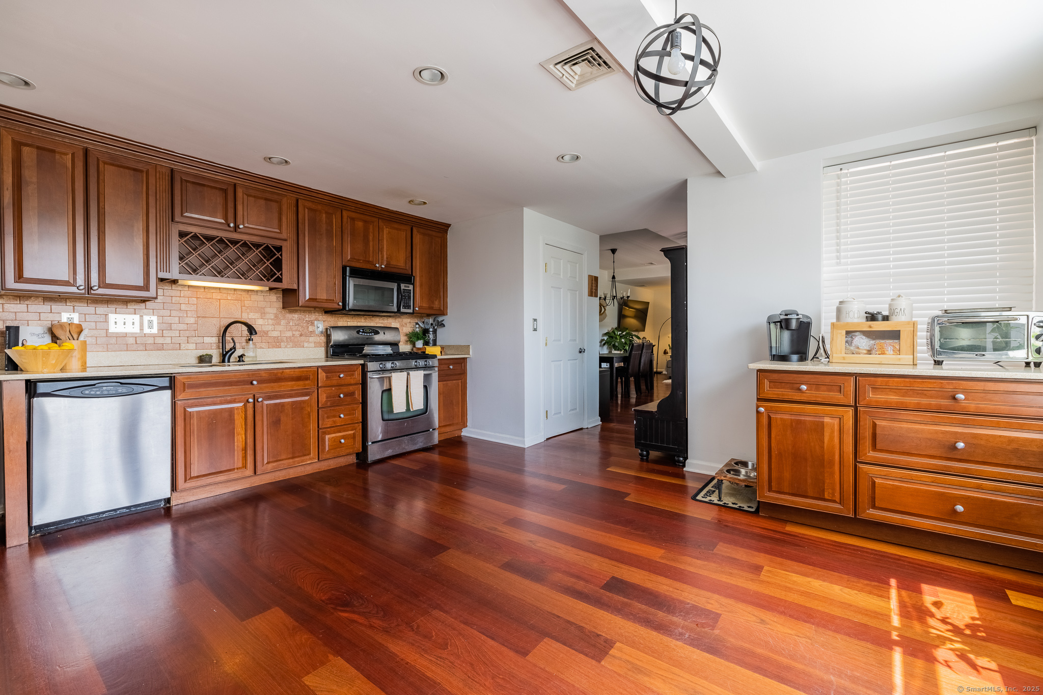 90 2nd Street