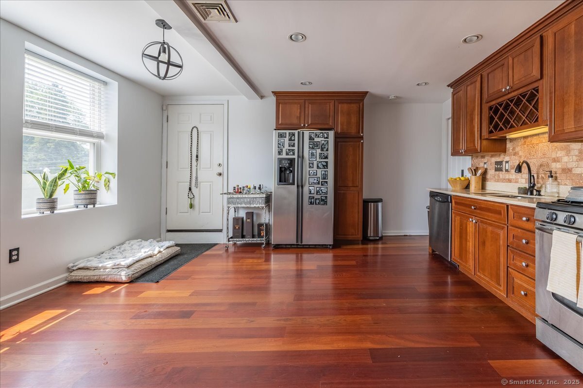 90 2nd Street