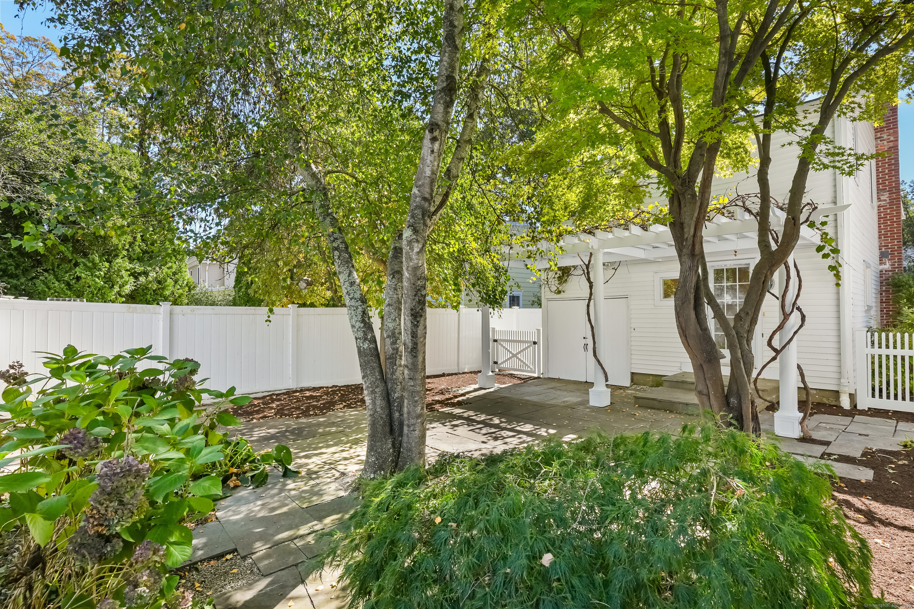 52 Glover Street