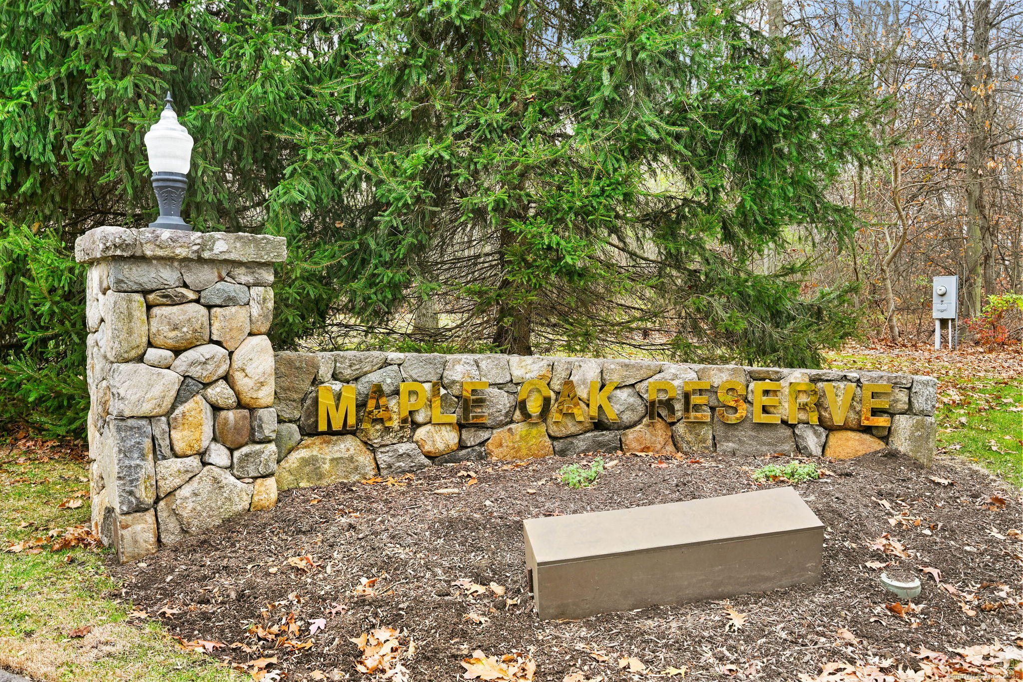 350 Maple Oak Drive 350