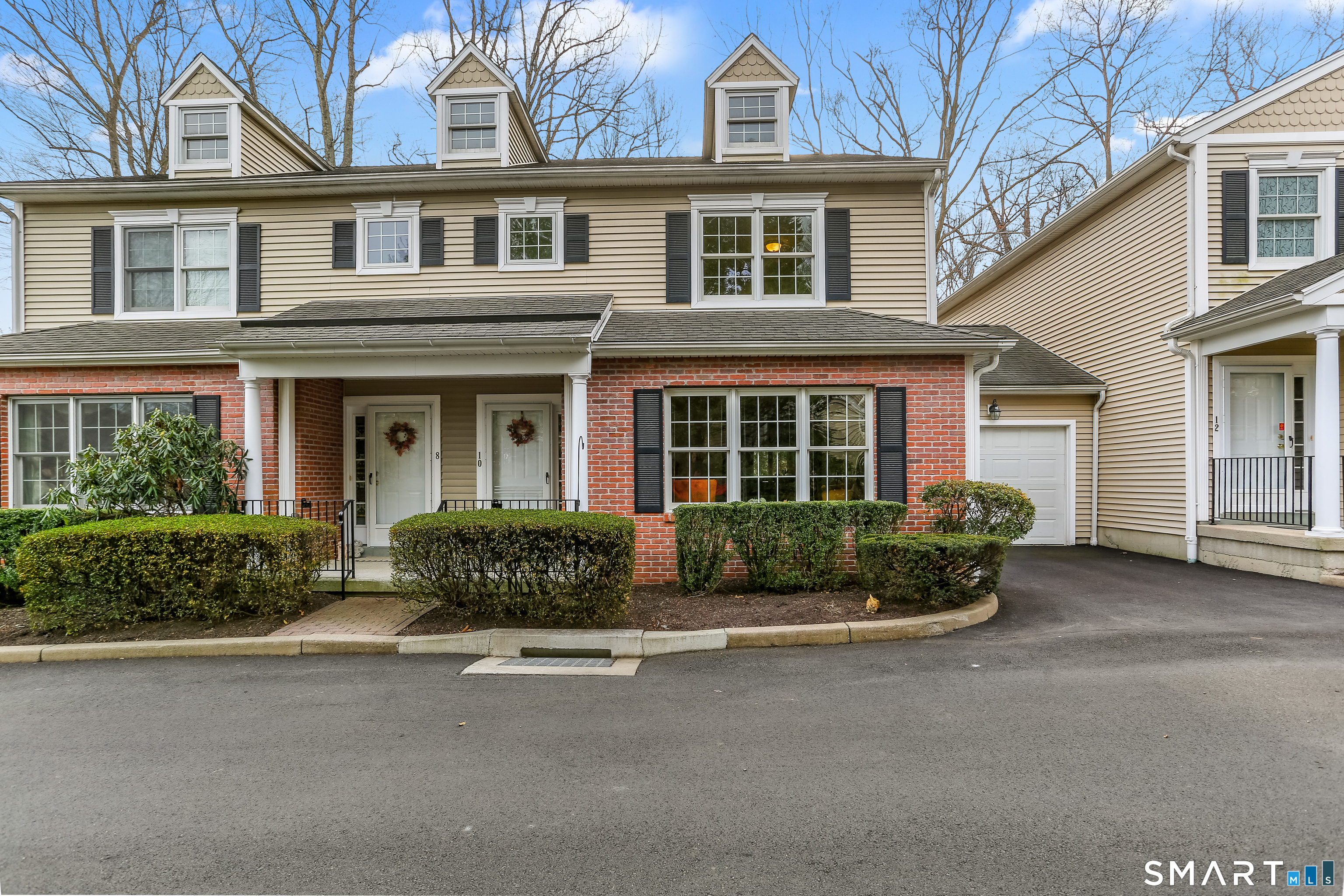 10 Hawthorne Ridge Circle